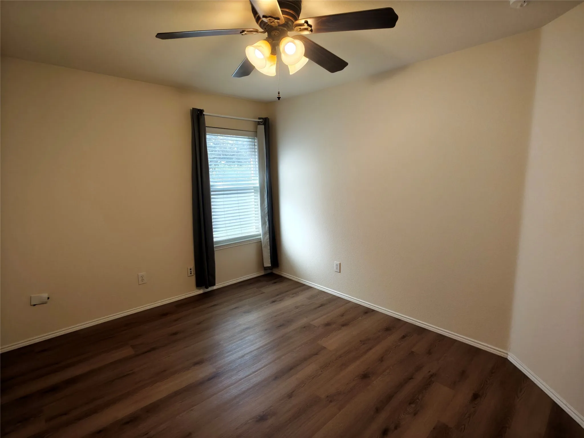 Single Family Residence For Rent in Collin County , 1304 Hansberry Drive, Allen, Texas 75002, 3 Bedroom, 2 Bathroom, 2 Garage spaces, 1,969 Sqft, built in 2003, mls#21386201, Real Estate Agent in Allen, Homes For Rent in Collin county, Homes For Rent in Allen, Realtor in Allen Texas, Real Estate Brokerage Independent Realty Texas, Luminita Cordes Realtor