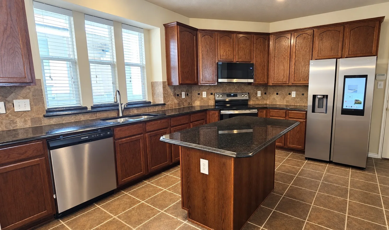 Single Family Residence For Rent in Denton County , 1117 Caudle Lane, Savannah, Texas 76227, 4 Bedroom, 4 Bathroom, 2 Garage spaces, 3,036 Sqft, built in 2008, mls#21386128, Real Estate Agent in Savannah, Homes For Rent in Denton county, Homes For Rent in Savannah, Realtor in Savannah Texas, Real Estate Brokerage Independent Realty Texas, Luminita Cordes Realtor