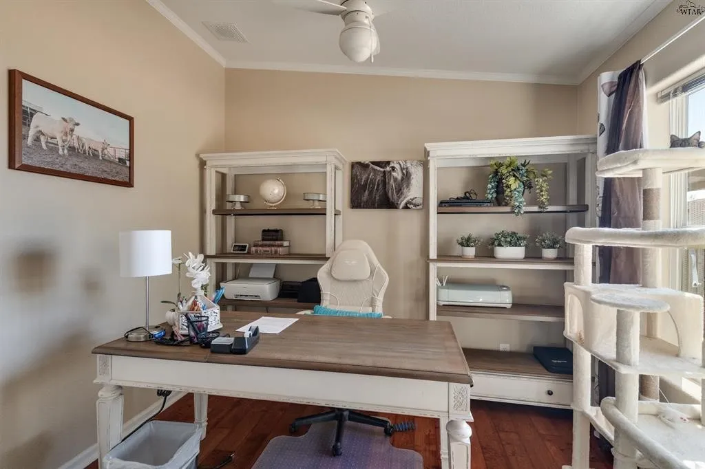 Single Family Residence For Sale in Clay County , 7653 FM 2606, Henrietta, Texas 76365, 4 Bedroom, 3 Bathroom, 1 Garage spaces, 2,280 Sqft, built in 2010, mls#21386147, Real Estate Agent in Henrietta, Homes For Sale in Clay county, Homes For Sale in Henrietta, Realtor in Henrietta Texas, Real Estate Brokerage Independent Realty Texas, Luminita Cordes Realtor