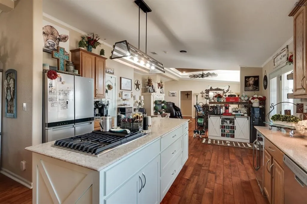 Single Family Residence For Sale in Clay County , 7653 FM 2606, Henrietta, Texas 76365, 4 Bedroom, 3 Bathroom, 1 Garage spaces, 2,280 Sqft, built in 2010, mls#21386147, Real Estate Agent in Henrietta, Homes For Sale in Clay county, Homes For Sale in Henrietta, Realtor in Henrietta Texas, Real Estate Brokerage Independent Realty Texas, Luminita Cordes Realtor