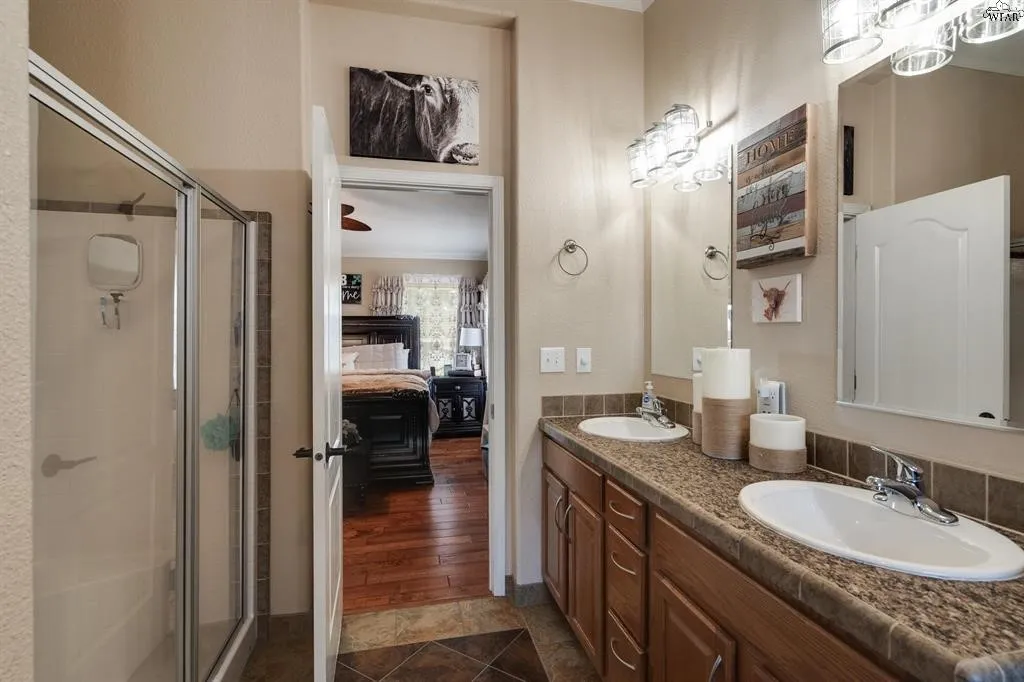 Single Family Residence For Sale in Clay County , 7653 FM 2606, Henrietta, Texas 76365, 4 Bedroom, 3 Bathroom, 1 Garage spaces, 2,280 Sqft, built in 2010, mls#21386147, Real Estate Agent in Henrietta, Homes For Sale in Clay county, Homes For Sale in Henrietta, Realtor in Henrietta Texas, Real Estate Brokerage Independent Realty Texas, Luminita Cordes Realtor