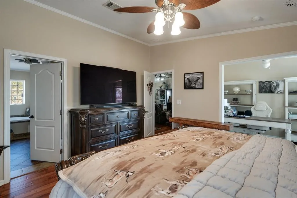 Single Family Residence For Sale in Clay County , 7653 FM 2606, Henrietta, Texas 76365, 4 Bedroom, 3 Bathroom, 1 Garage spaces, 2,280 Sqft, built in 2010, mls#21386147, Real Estate Agent in Henrietta, Homes For Sale in Clay county, Homes For Sale in Henrietta, Realtor in Henrietta Texas, Real Estate Brokerage Independent Realty Texas, Luminita Cordes Realtor
