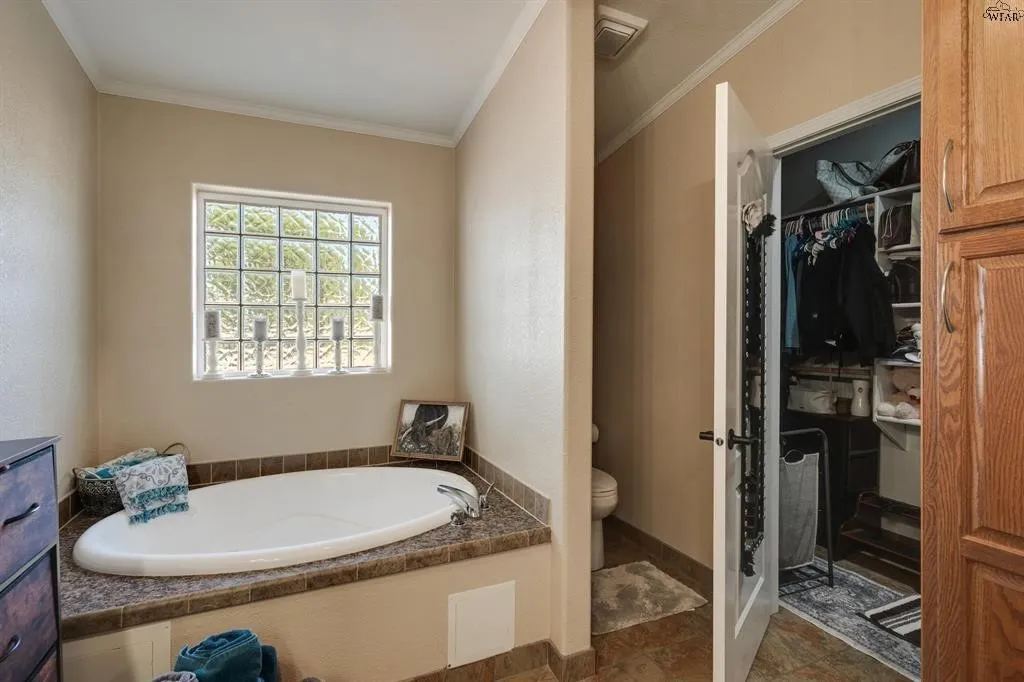 Single Family Residence For Sale in Clay County , 7653 FM 2606, Henrietta, Texas 76365, 4 Bedroom, 3 Bathroom, 1 Garage spaces, 2,280 Sqft, built in 2010, mls#21386147, Real Estate Agent in Henrietta, Homes For Sale in Clay county, Homes For Sale in Henrietta, Realtor in Henrietta Texas, Real Estate Brokerage Independent Realty Texas, Luminita Cordes Realtor