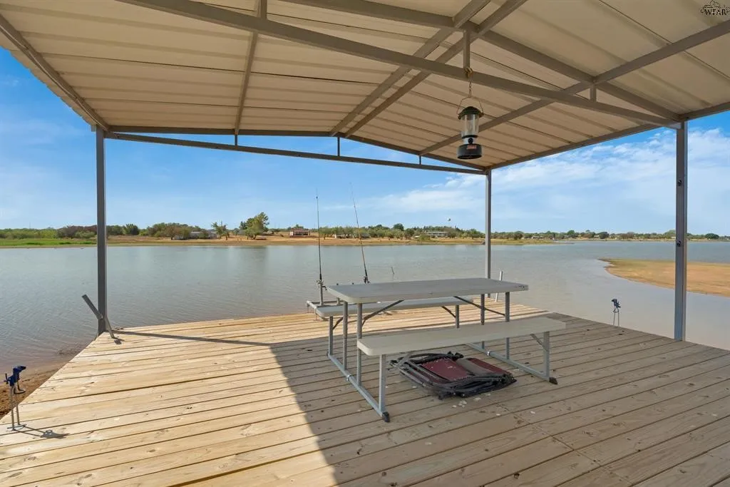 Single Family Residence For Sale in Clay County , 7653 FM 2606, Henrietta, Texas 76365, 4 Bedroom, 3 Bathroom, 1 Garage spaces, 2,280 Sqft, built in 2010, mls#21386147, Real Estate Agent in Henrietta, Homes For Sale in Clay county, Homes For Sale in Henrietta, Realtor in Henrietta Texas, Real Estate Brokerage Independent Realty Texas, Luminita Cordes Realtor