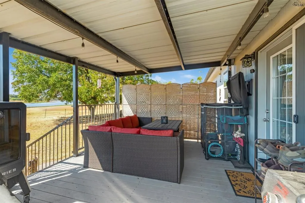 Single Family Residence For Sale in Clay County , 7653 FM 2606, Henrietta, Texas 76365, 4 Bedroom, 3 Bathroom, 1 Garage spaces, 2,280 Sqft, built in 2010, mls#21386147, Real Estate Agent in Henrietta, Homes For Sale in Clay county, Homes For Sale in Henrietta, Realtor in Henrietta Texas, Real Estate Brokerage Independent Realty Texas, Luminita Cordes Realtor