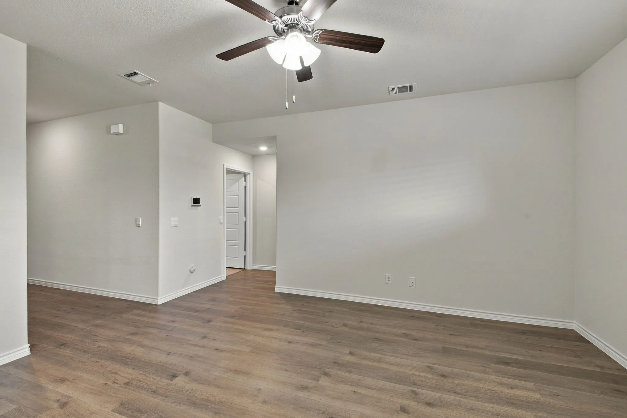 Single Family Residence For Sale in Collin County , 7424 Alfriston Place, Mc Kinney, Texas 75071, 3 Bedroom, 2 Bathroom, 2 Garage spaces, 1,480 Sqft, built in 2024, mls#21386215, Real Estate Agent in Mc Kinney, Homes For Sale in Collin county, Homes For Sale in Mc Kinney, Realtor in Mc Kinney Texas, Real Estate Brokerage Independent Realty Texas, Luminita Cordes Realtor