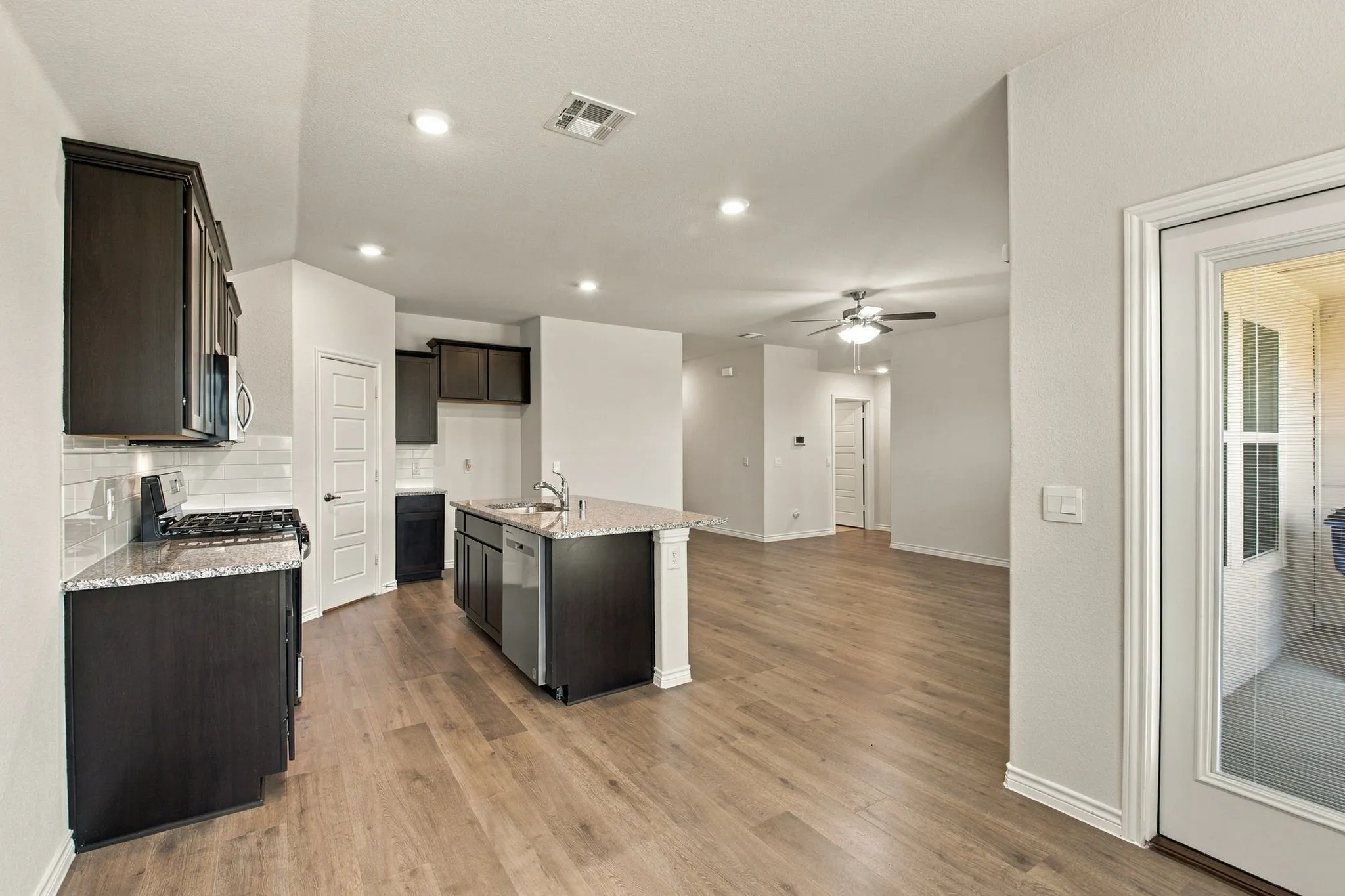 Single Family Residence For Sale in Collin County , 7424 Alfriston Place, Mc Kinney, Texas 75071, 3 Bedroom, 2 Bathroom, 2 Garage spaces, 1,480 Sqft, built in 2024, mls#21386215, Real Estate Agent in Mc Kinney, Homes For Sale in Collin county, Homes For Sale in Mc Kinney, Realtor in Mc Kinney Texas, Real Estate Brokerage Independent Realty Texas, Luminita Cordes Realtor