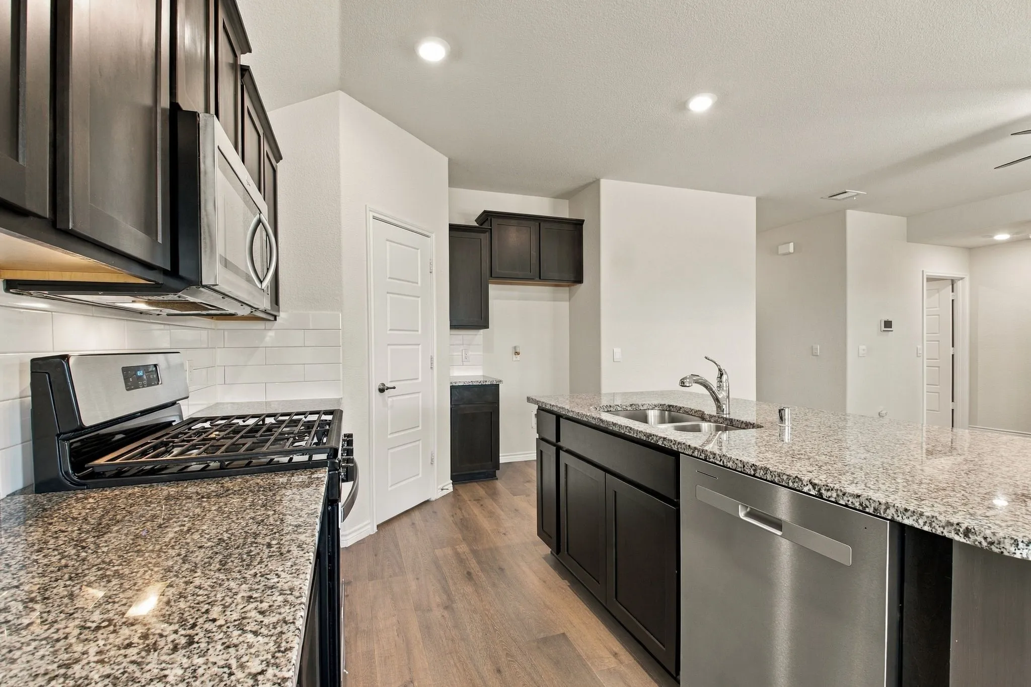 Single Family Residence For Sale in Collin County , 7424 Alfriston Place, Mc Kinney, Texas 75071, 3 Bedroom, 2 Bathroom, 2 Garage spaces, 1,480 Sqft, built in 2024, mls#21386215, Real Estate Agent in Mc Kinney, Homes For Sale in Collin county, Homes For Sale in Mc Kinney, Realtor in Mc Kinney Texas, Real Estate Brokerage Independent Realty Texas, Luminita Cordes Realtor