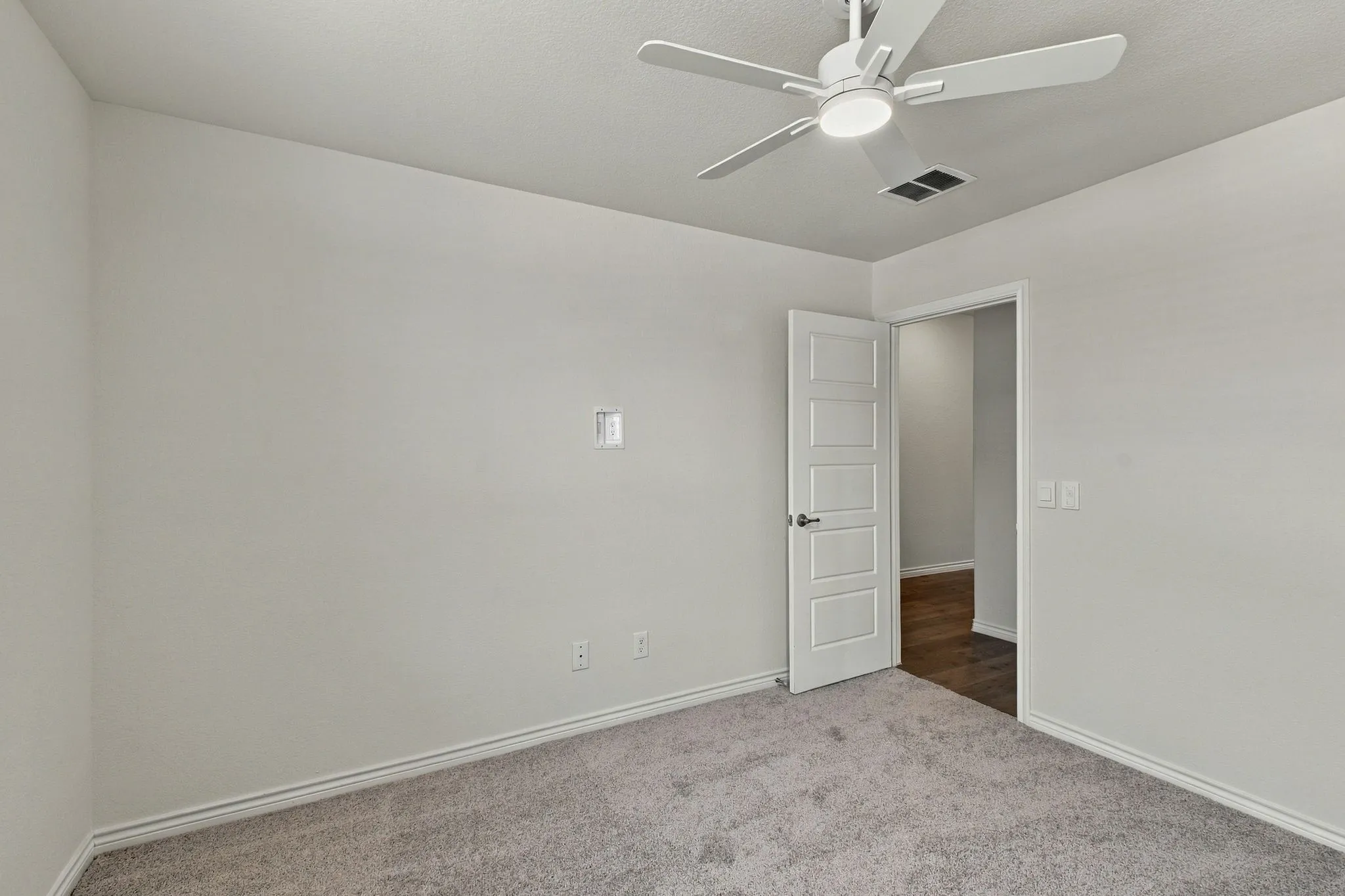Single Family Residence For Sale in Collin County , 7424 Alfriston Place, Mc Kinney, Texas 75071, 3 Bedroom, 2 Bathroom, 2 Garage spaces, 1,480 Sqft, built in 2024, mls#21386215, Real Estate Agent in Mc Kinney, Homes For Sale in Collin county, Homes For Sale in Mc Kinney, Realtor in Mc Kinney Texas, Real Estate Brokerage Independent Realty Texas, Luminita Cordes Realtor