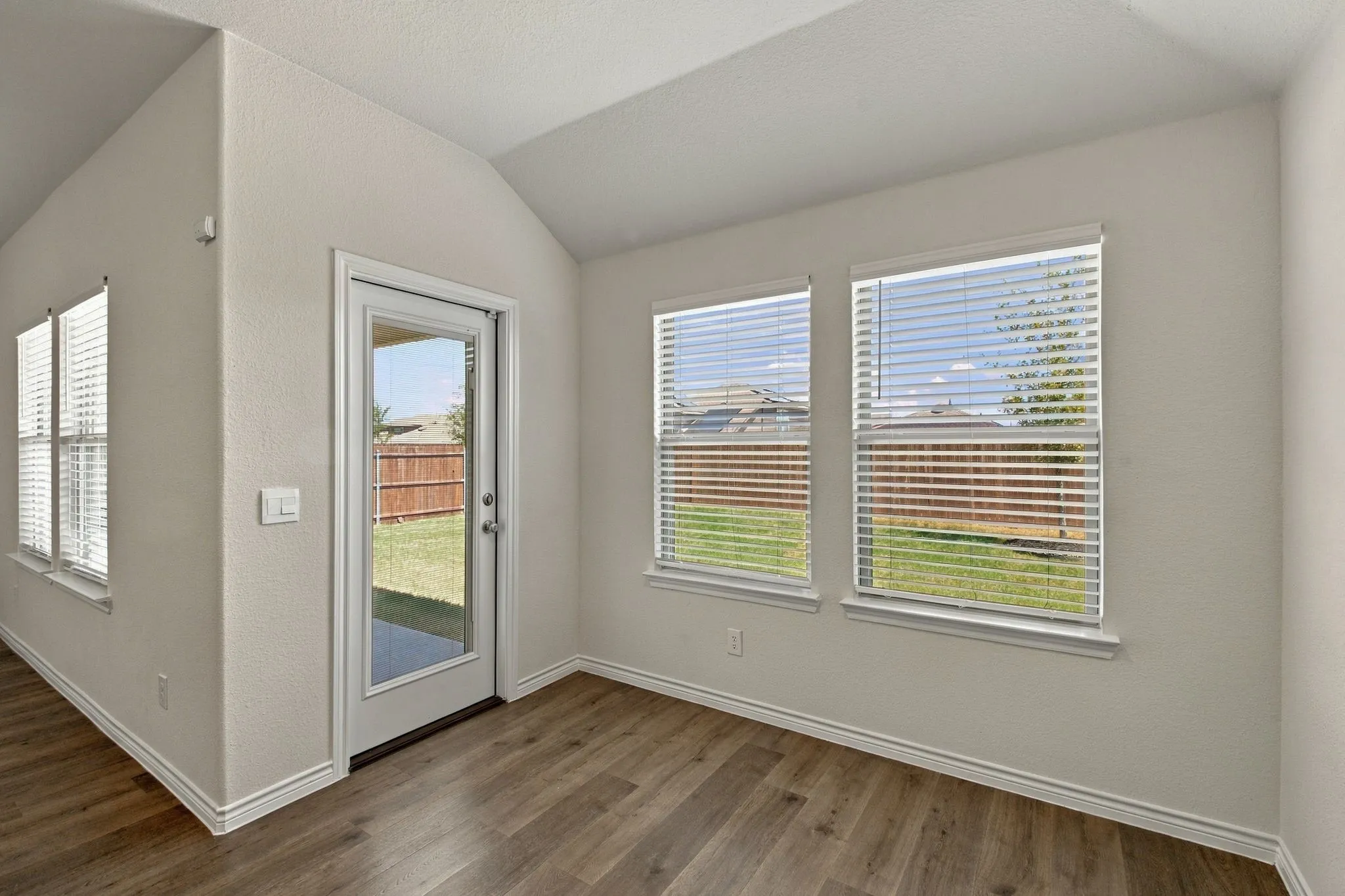 Single Family Residence For Sale in Collin County , 7424 Alfriston Place, Mc Kinney, Texas 75071, 3 Bedroom, 2 Bathroom, 2 Garage spaces, 1,480 Sqft, built in 2024, mls#21386215, Real Estate Agent in Mc Kinney, Homes For Sale in Collin county, Homes For Sale in Mc Kinney, Realtor in Mc Kinney Texas, Real Estate Brokerage Independent Realty Texas, Luminita Cordes Realtor
