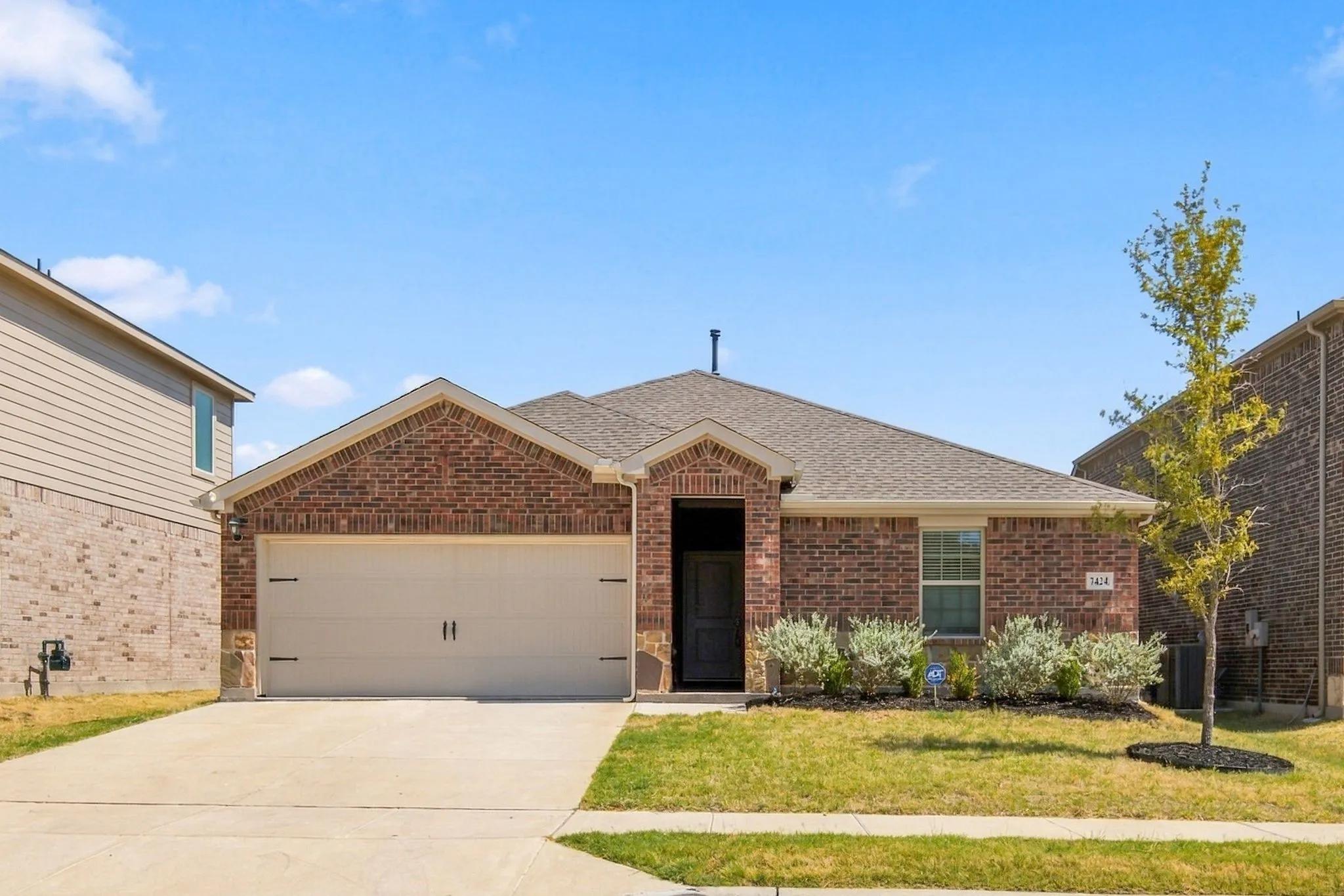 Single Family Residence For Sale in Collin County , 7424 Alfriston Place, Mc Kinney, Texas 75071, 3 Bedroom, 2 Bathroom, 2 Garage spaces, 1,480 Sqft, built in 2024, mls#21386215, Real Estate Agent in Mc Kinney, Homes For Sale in Collin county, Homes For Sale in Mc Kinney, Realtor in Mc Kinney Texas, Real Estate Brokerage Independent Realty Texas, Luminita Cordes Realtor