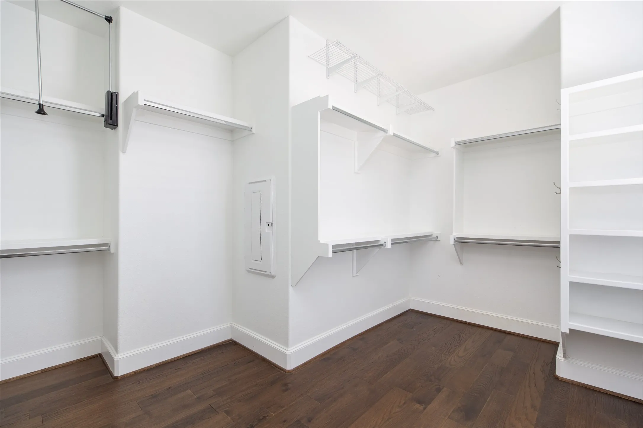 Townhouse For Rent in Dallas County , 4116 Runyon Road, Addison, Texas 75001, 3 Bedroom, 4 Bathroom, 2 Garage spaces, 2,588 Sqft, built in 2018, mls#21386237, Real Estate Agent in Addison, Homes For Rent in Dallas county, Homes For Rent in Addison, Realtor in Addison Texas, Real Estate Brokerage Independent Realty Texas, Luminita Cordes Realtor