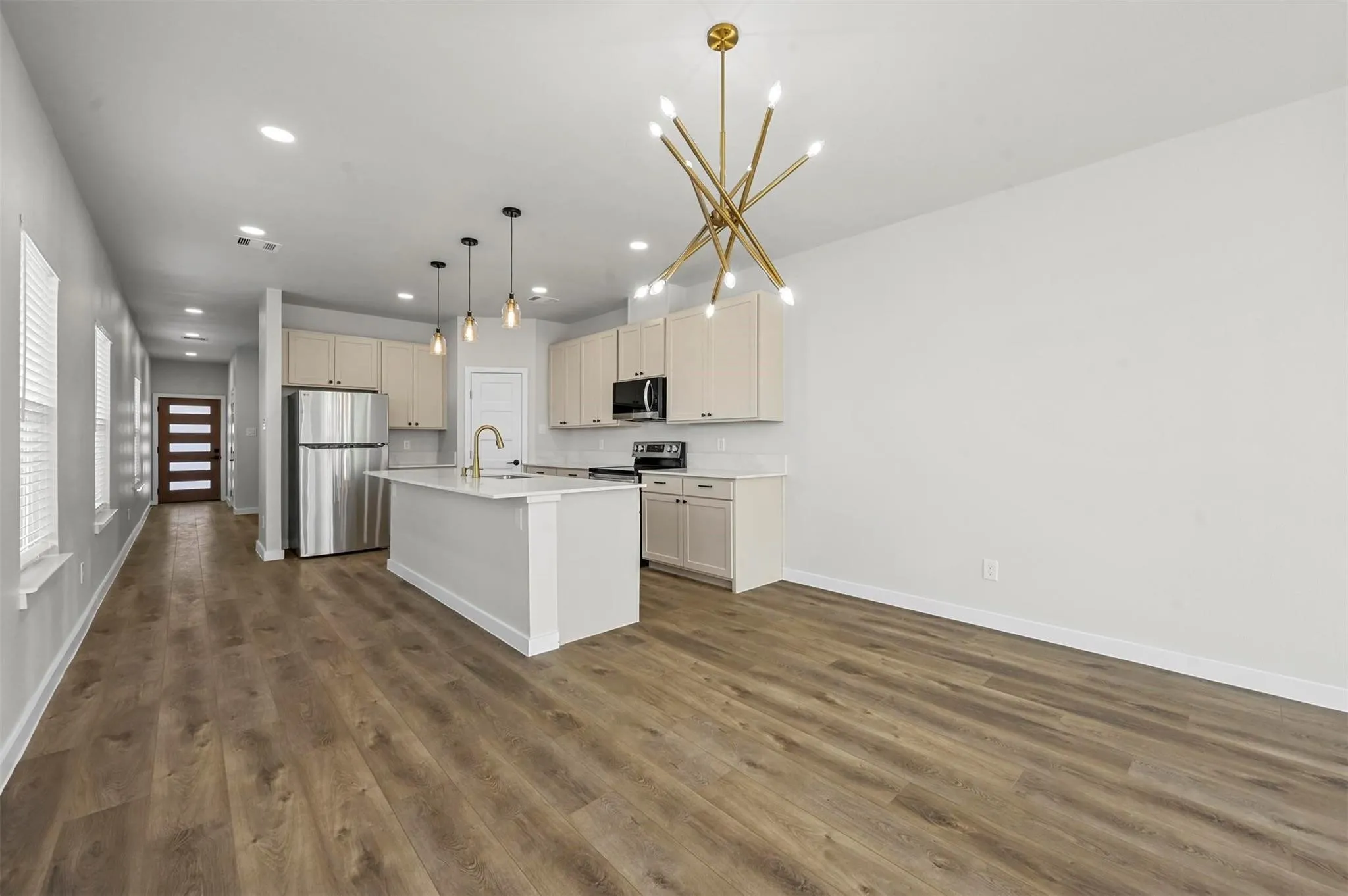 Duplex For Rent in Dallas County , 2409 Jeffries Street, Dallas, Texas 75215, 4 Bedroom, 3 Bathroom, 1 Garage spaces, 1,742 Sqft, built in 2024, mls#21386239, Real Estate Agent in Dallas, Homes For Rent in Dallas county, Homes For Rent in Dallas, Realtor in Dallas Texas, Real Estate Brokerage Independent Realty Texas, Luminita Cordes Realtor