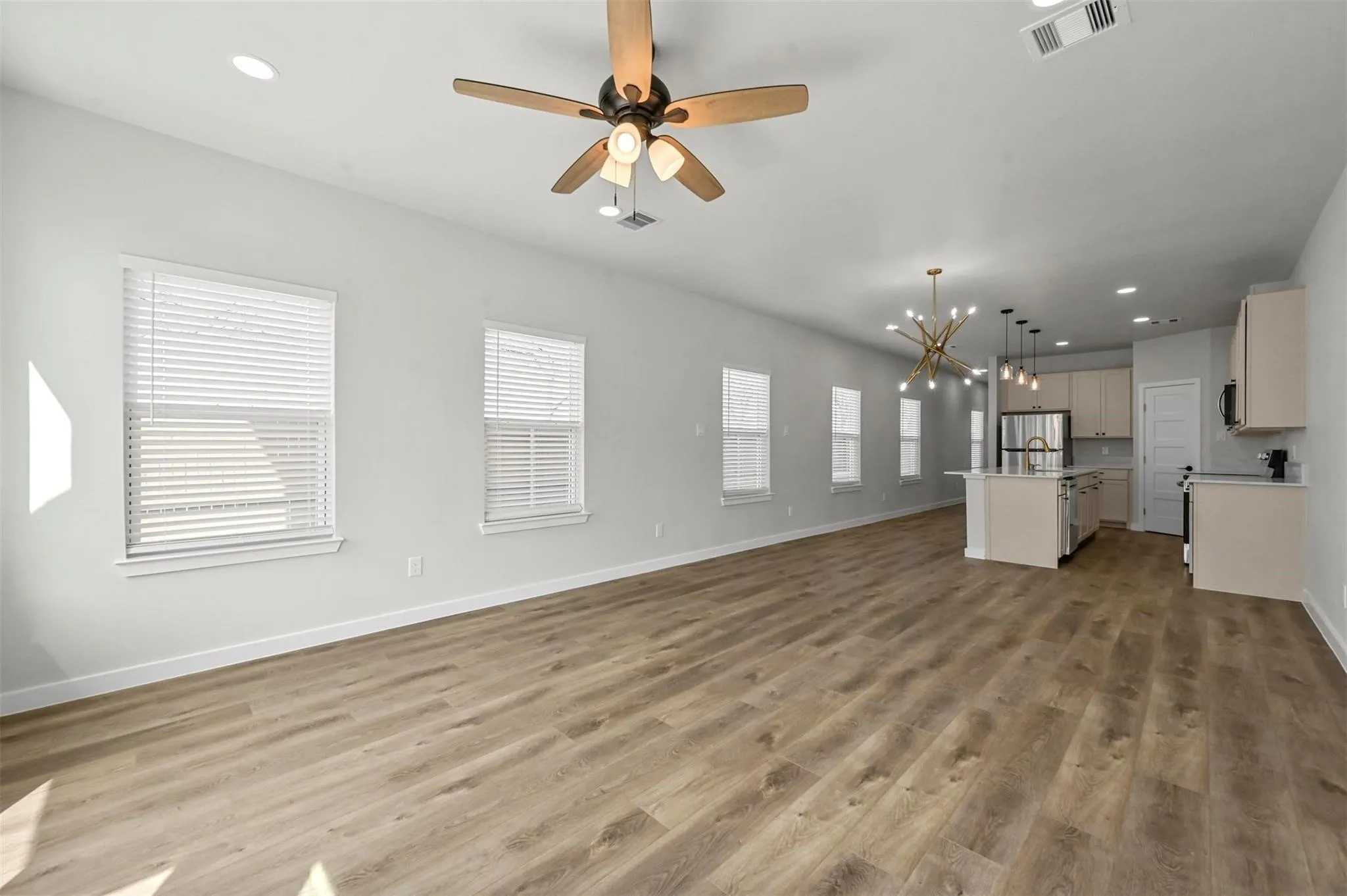 Duplex For Rent in Dallas County , 2409 Jeffries Street, Dallas, Texas 75215, 4 Bedroom, 3 Bathroom, 1 Garage spaces, 1,742 Sqft, built in 2024, mls#21386239, Real Estate Agent in Dallas, Homes For Rent in Dallas county, Homes For Rent in Dallas, Realtor in Dallas Texas, Real Estate Brokerage Independent Realty Texas, Luminita Cordes Realtor