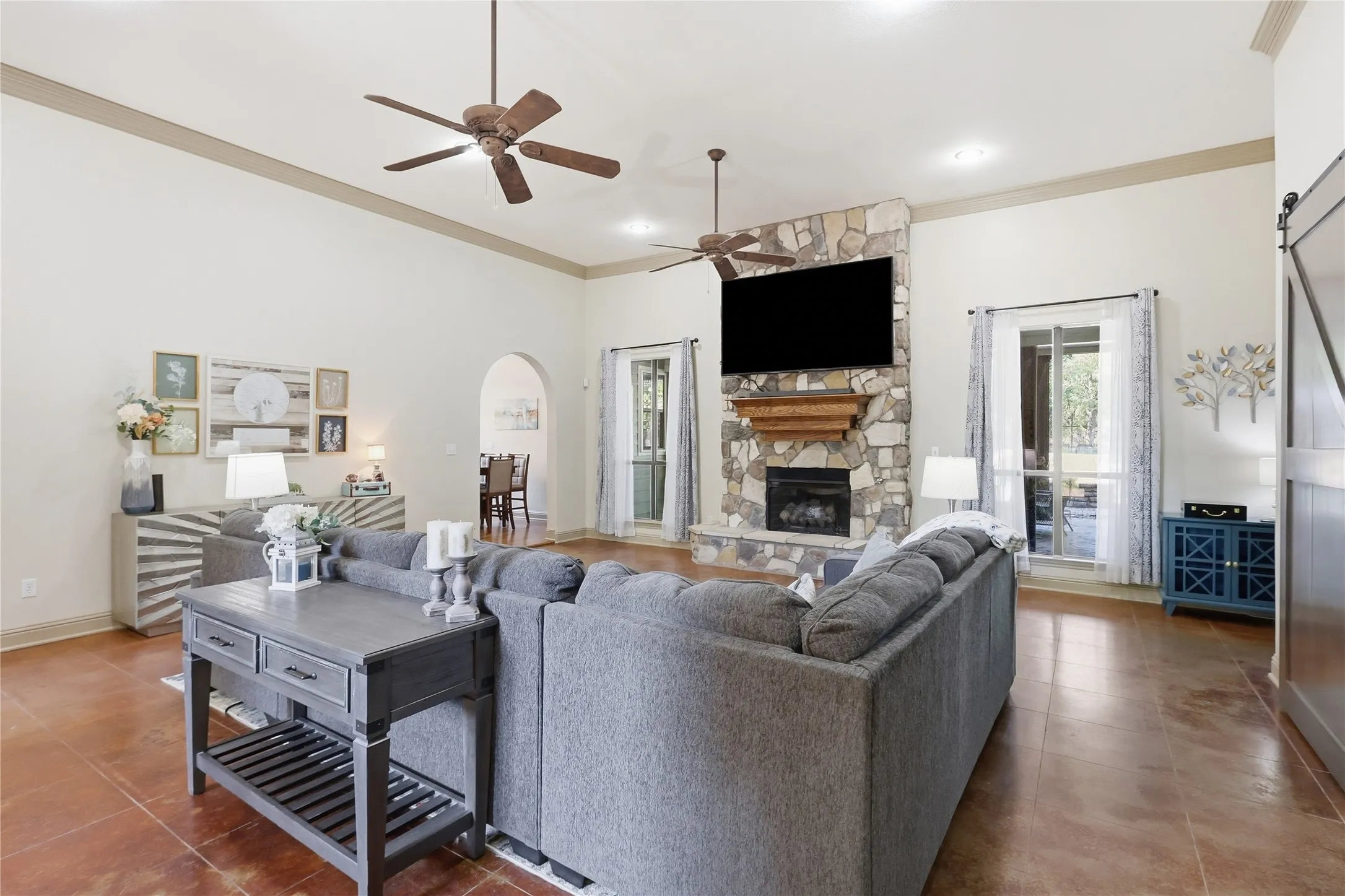 Single Family Residence For Sale in Collin County , 13989 Windham Drive, Van Alstyne, Texas 75495, 4 Bedroom, 4 Bathroom, 2 Garage spaces, 3,733 Sqft, built in 2004, mls#21385236, Real Estate Agent in Van Alstyne, Homes For Sale in Collin county, Homes For Sale in Van Alstyne, Realtor in Van Alstyne Texas, Real Estate Brokerage Independent Realty Texas, Luminita Cordes Realtor