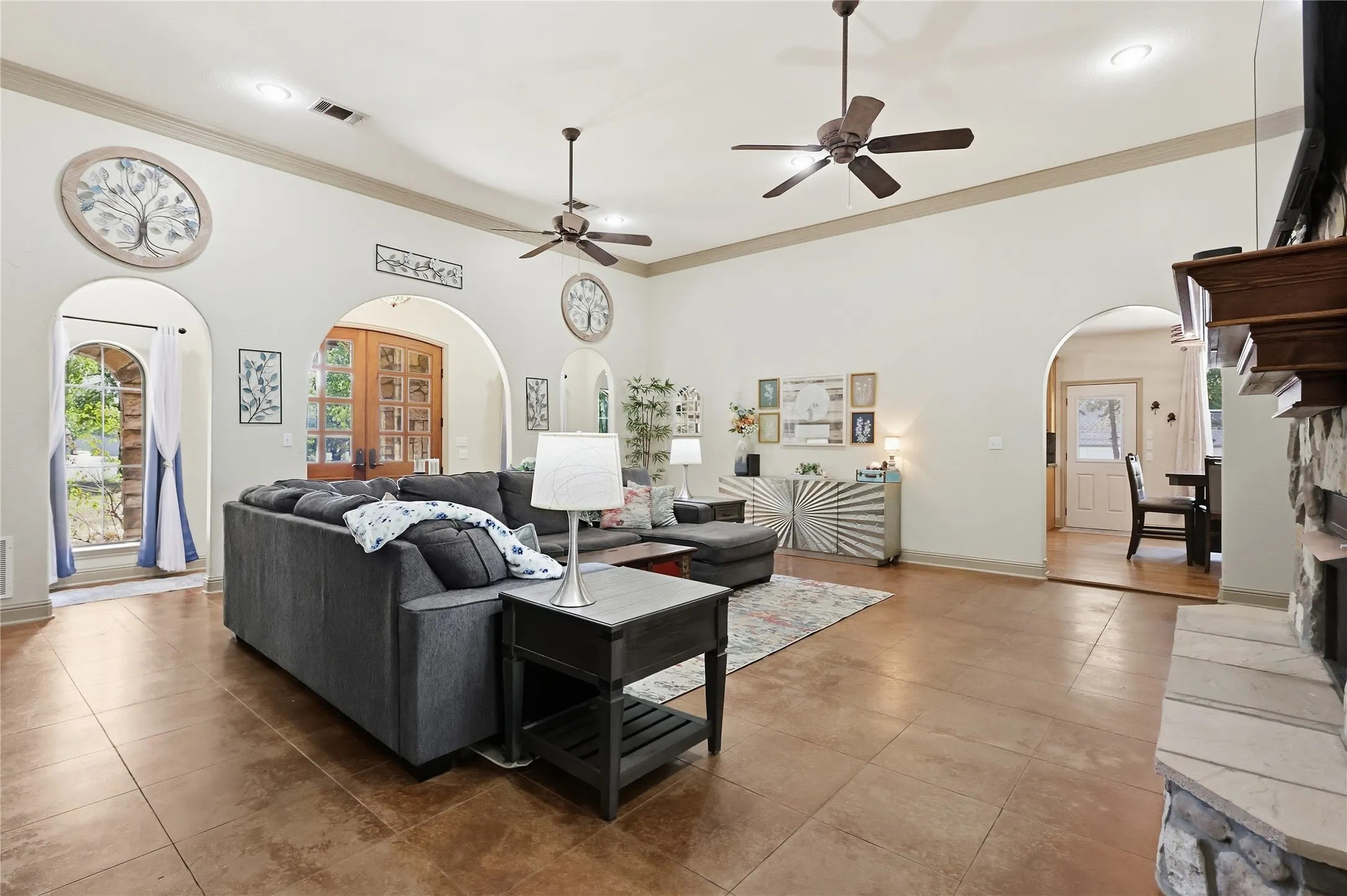 Single Family Residence For Sale in Collin County , 13989 Windham Drive, Van Alstyne, Texas 75495, 4 Bedroom, 4 Bathroom, 2 Garage spaces, 3,733 Sqft, built in 2004, mls#21385236, Real Estate Agent in Van Alstyne, Homes For Sale in Collin county, Homes For Sale in Van Alstyne, Realtor in Van Alstyne Texas, Real Estate Brokerage Independent Realty Texas, Luminita Cordes Realtor