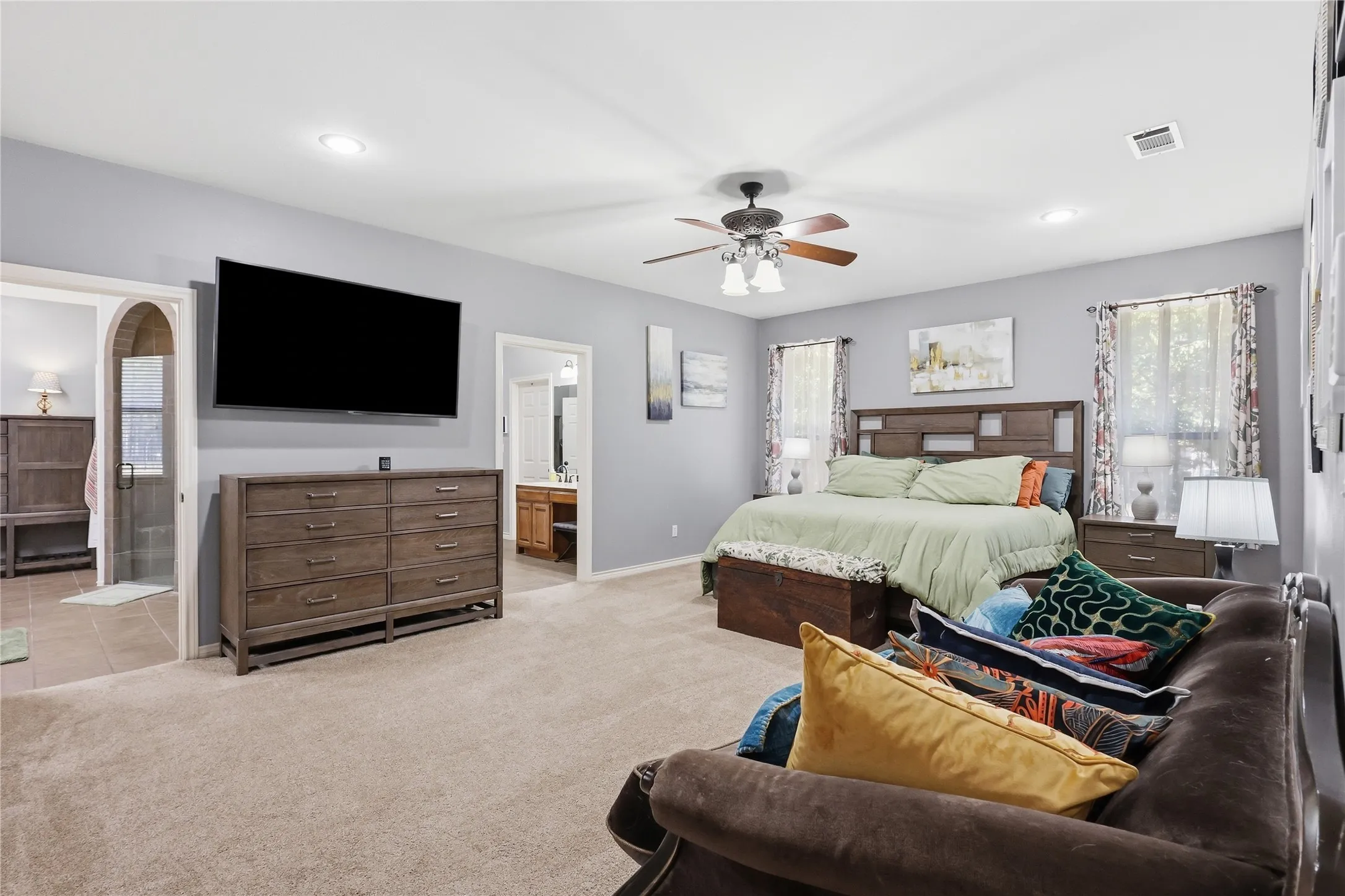 Single Family Residence For Sale in Collin County , 13989 Windham Drive, Van Alstyne, Texas 75495, 4 Bedroom, 4 Bathroom, 2 Garage spaces, 3,733 Sqft, built in 2004, mls#21385236, Real Estate Agent in Van Alstyne, Homes For Sale in Collin county, Homes For Sale in Van Alstyne, Realtor in Van Alstyne Texas, Real Estate Brokerage Independent Realty Texas, Luminita Cordes Realtor