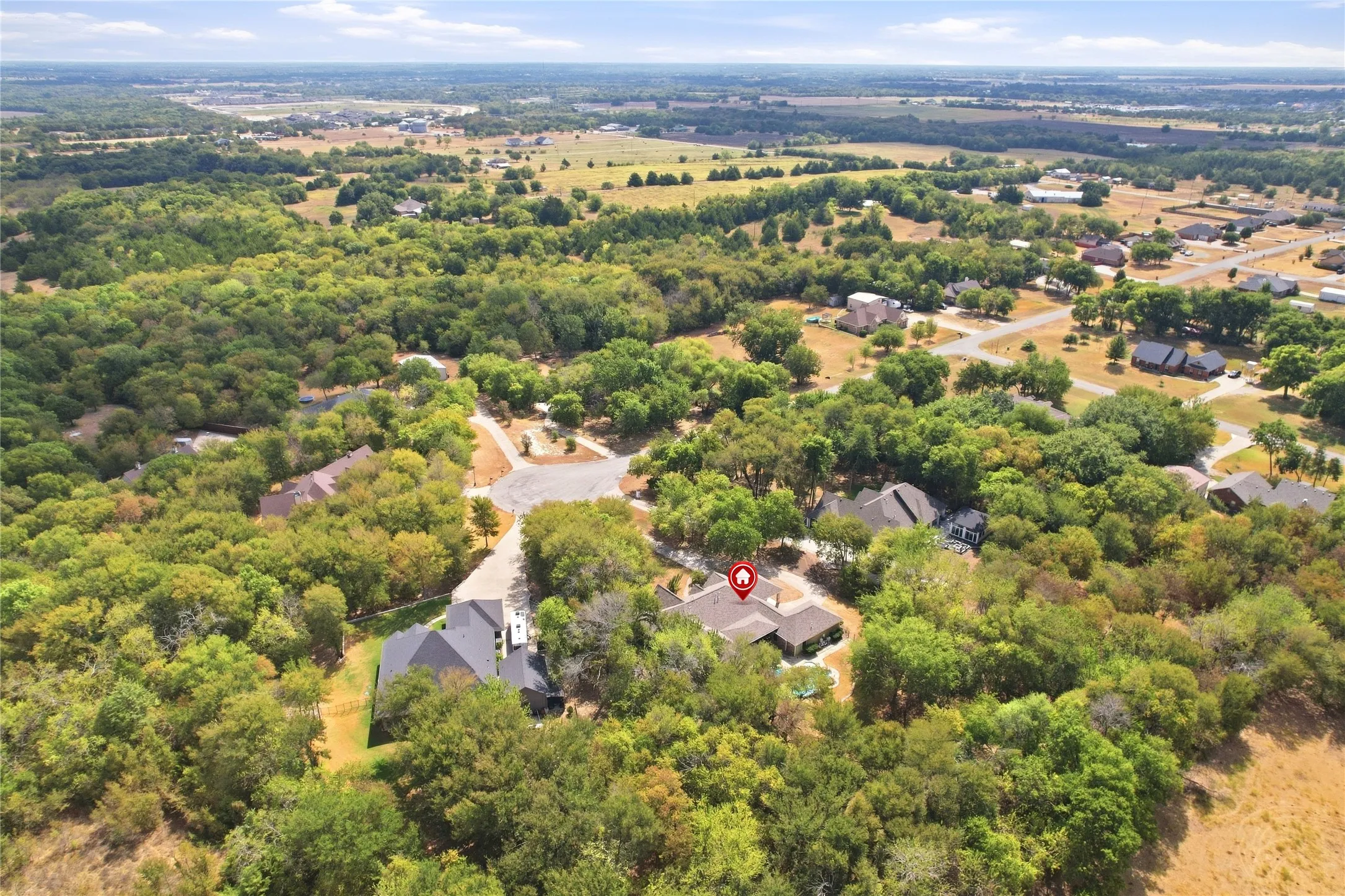 Single Family Residence For Sale in Collin County , 13989 Windham Drive, Van Alstyne, Texas 75495, 4 Bedroom, 4 Bathroom, 2 Garage spaces, 3,733 Sqft, built in 2004, mls#21385236, Real Estate Agent in Van Alstyne, Homes For Sale in Collin county, Homes For Sale in Van Alstyne, Realtor in Van Alstyne Texas, Real Estate Brokerage Independent Realty Texas, Luminita Cordes Realtor