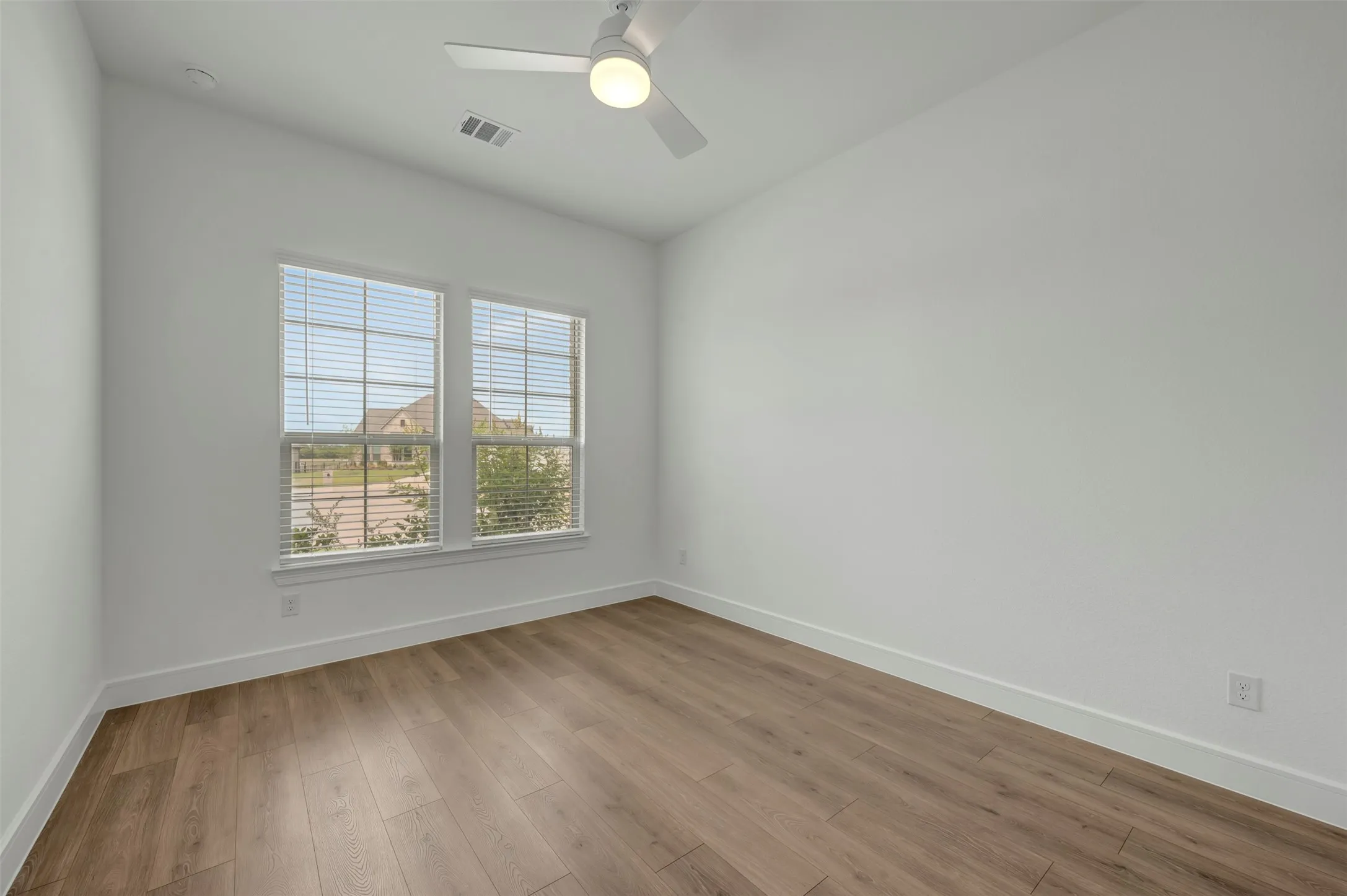 Single Family Residence For Sale in Rockwall County , 920 Wood Duck Court, Heath, Texas 75126, 4 Bedroom, 3 Bathroom, 4 Garage spaces, 2,850 Sqft, built in 2026, mls#21386248, Real Estate Agent in Heath, Homes For Sale in Rockwall county, Homes For Sale in Heath, Realtor in Heath Texas, Real Estate Brokerage Independent Realty Texas, Luminita Cordes Realtor