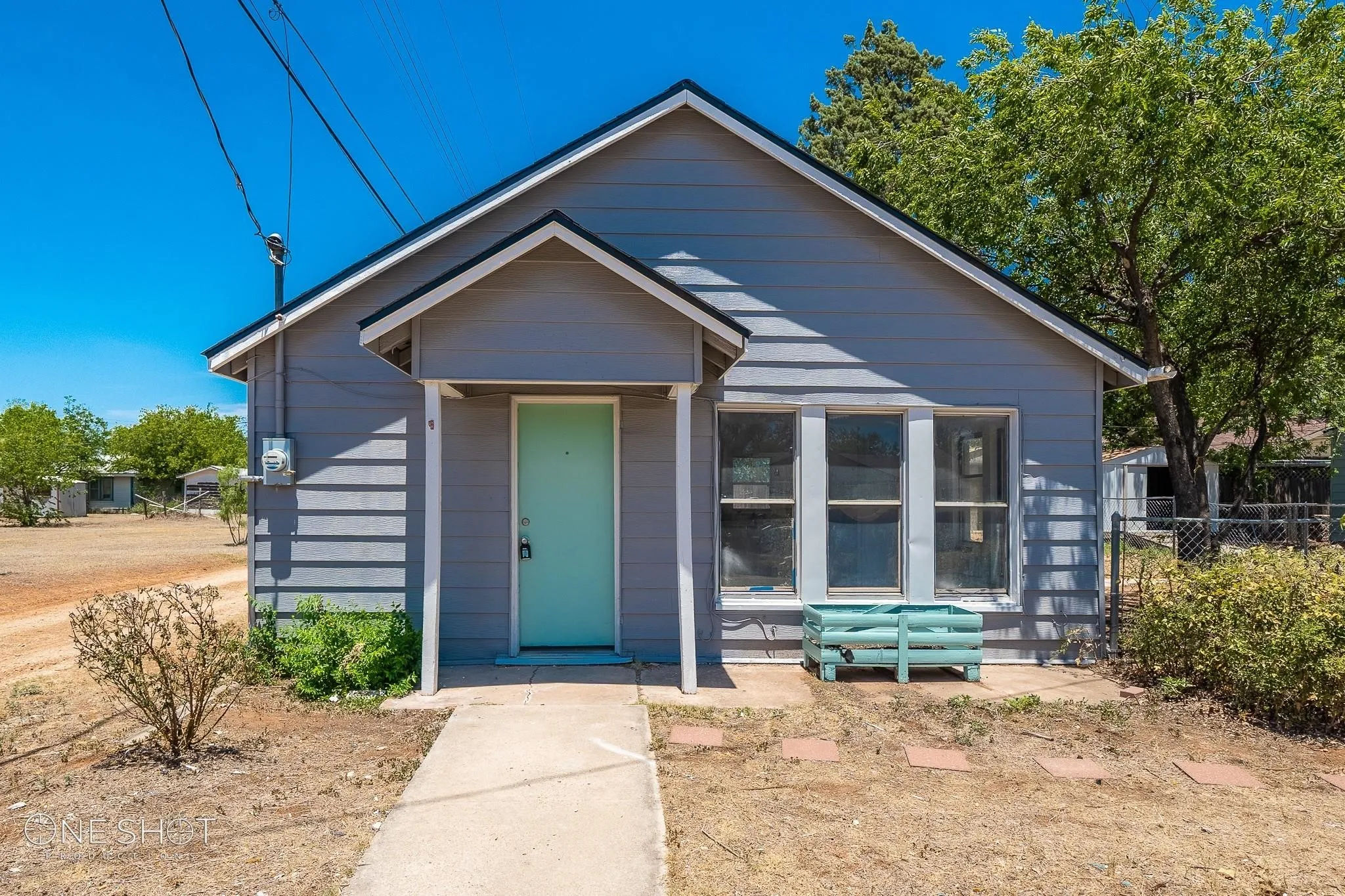 Single Family Residence For Rent in Taylor County , 1126 N 11TH Street, Abilene, Texas 79601, 1 Bedroom, 1 Bathroom, Garage spaces, 650 Sqft, built in 1932, mls#21386251, Real Estate Agent in Abilene, Homes For Rent in Taylor county, Homes For Rent in Abilene, Realtor in Abilene Texas, Real Estate Brokerage Independent Realty Texas, Luminita Cordes Realtor