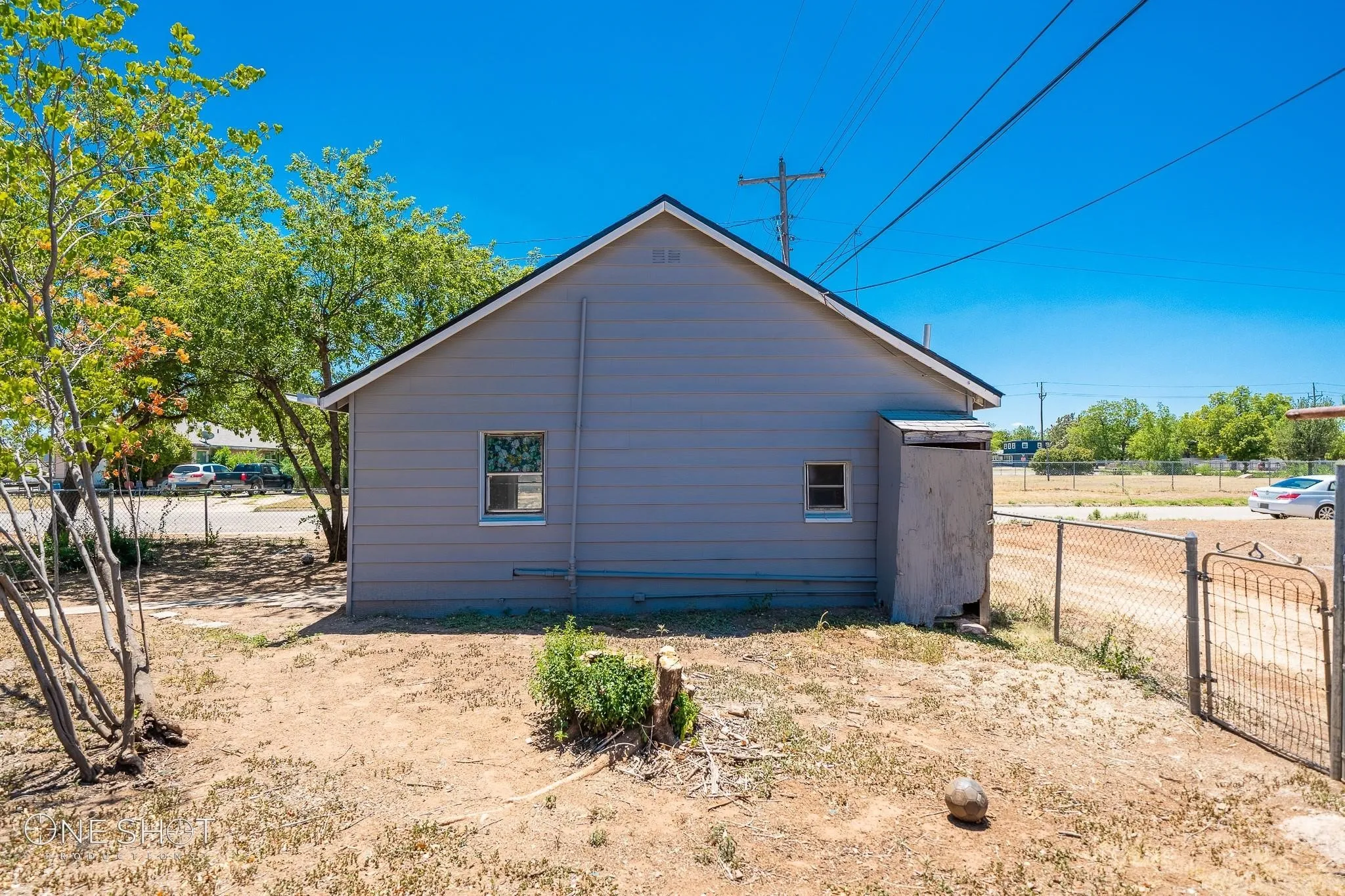 View of side of home