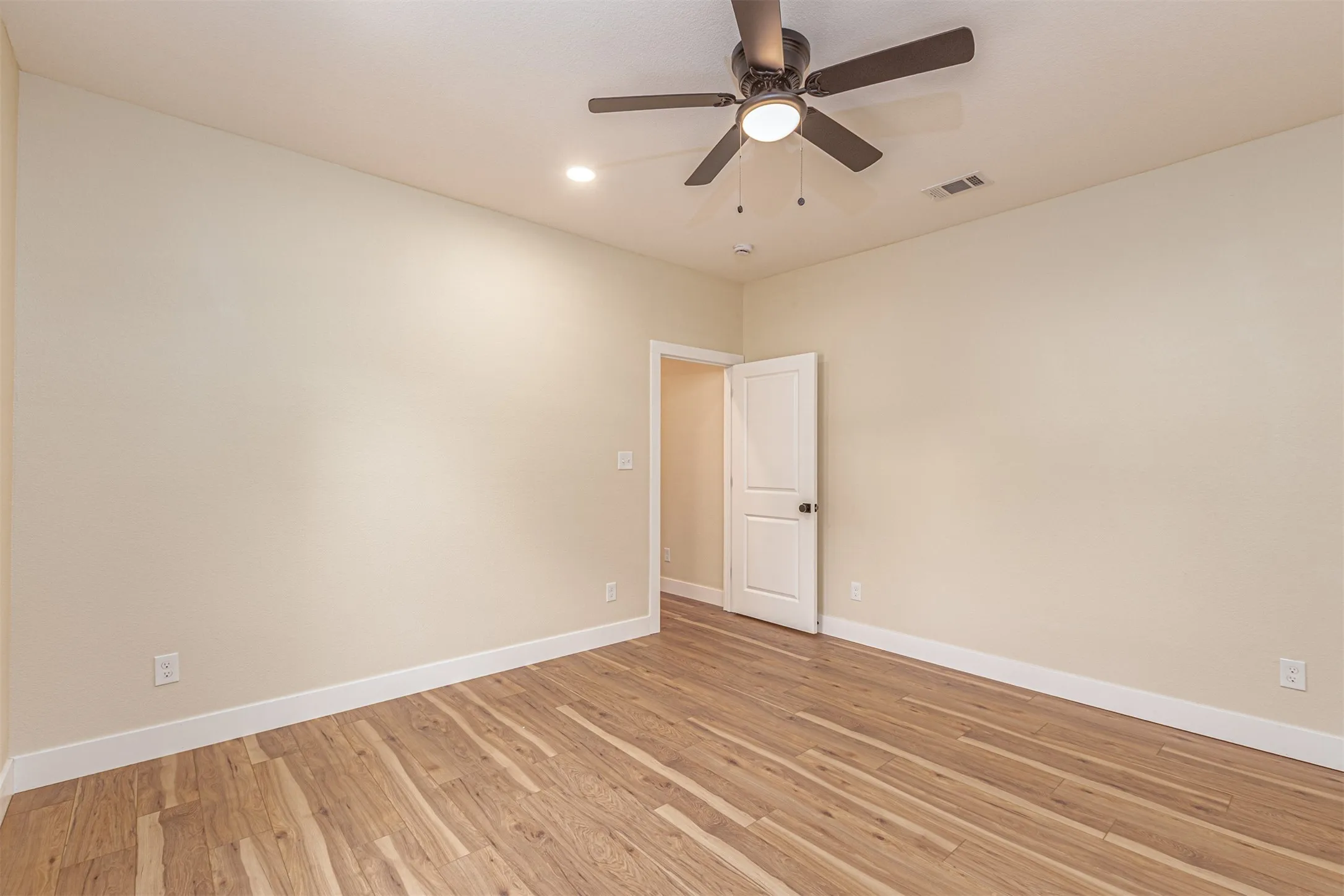 Single Family Residence For Sale in Rains County , 230 RS County Road 1530, East Tawakoni, Texas 75472, 3 Bedroom, 2 Bathroom, Garage spaces, 1,695 Sqft, built in 2026, mls#21386253, Real Estate Agent in East Tawakoni, Homes For Sale in Rains county, Homes For Sale in East Tawakoni, Realtor in East Tawakoni Texas, Real Estate Brokerage Independent Realty Texas, Luminita Cordes Realtor