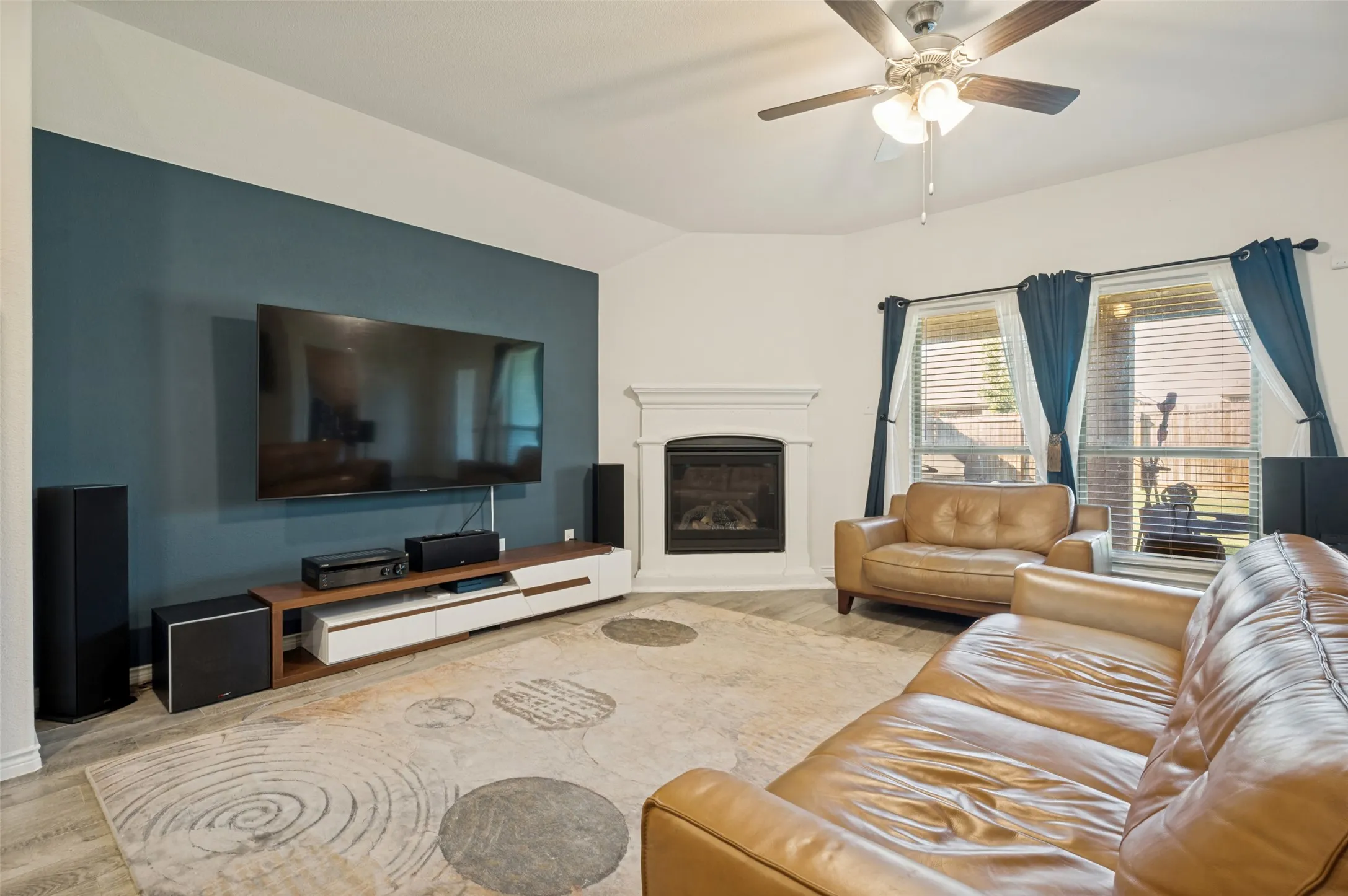 Single Family Residence For Sale in Denton County , 3215 Texas Trail, Aubrey, Texas 76227, 4 Bedroom, 2 Bathroom, 2 Garage spaces, 1,884 Sqft, built in 2022, mls#21385530, Real Estate Agent in Aubrey, Homes For Sale in Denton county, Homes For Sale in Aubrey, Realtor in Aubrey Texas, Real Estate Brokerage Independent Realty Texas, Luminita Cordes Realtor