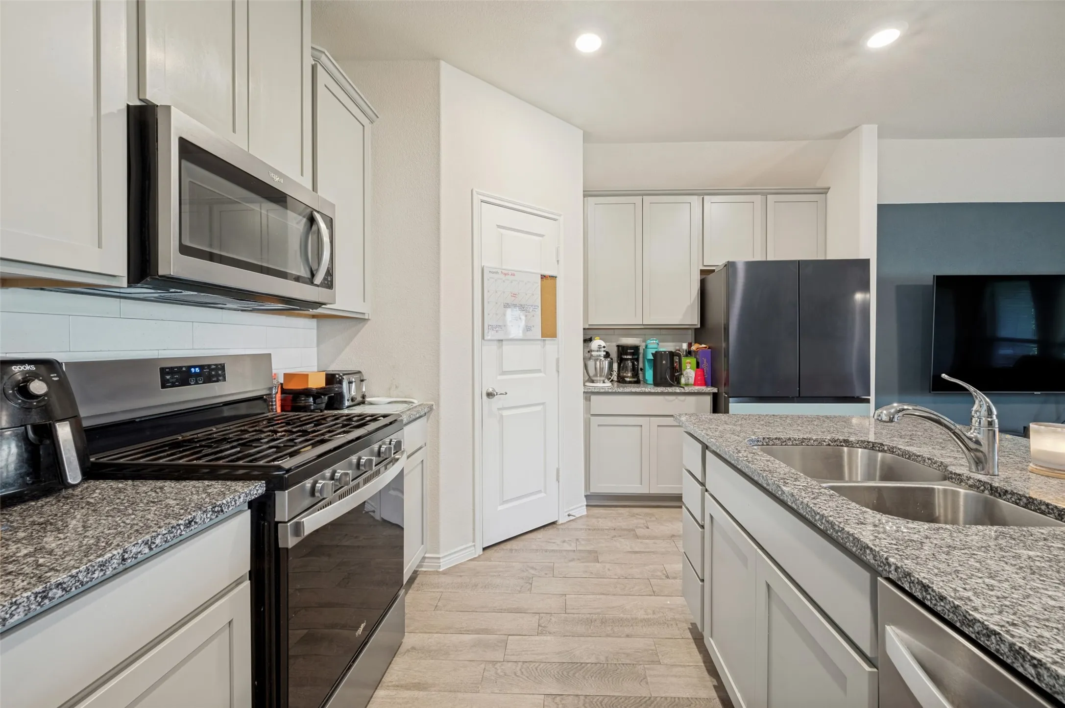 Single Family Residence For Sale in Denton County , 3215 Texas Trail, Aubrey, Texas 76227, 4 Bedroom, 2 Bathroom, 2 Garage spaces, 1,884 Sqft, built in 2022, mls#21385530, Real Estate Agent in Aubrey, Homes For Sale in Denton county, Homes For Sale in Aubrey, Realtor in Aubrey Texas, Real Estate Brokerage Independent Realty Texas, Luminita Cordes Realtor
