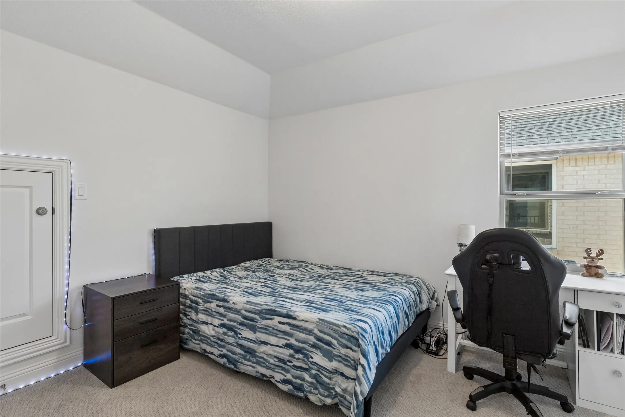 Single Family Residence For Sale in Collin County , 2813 Epping Way, Celina, Texas 75009, 3 Bedroom, 3 Bathroom, 2 Garage spaces, 2,366 Sqft, built in 2024, mls#21371296, Real Estate Agent in Celina, Homes For Sale in Collin county, Homes For Sale in Celina, Realtor in Celina Texas, Real Estate Brokerage Independent Realty Texas, Luminita Cordes Realtor