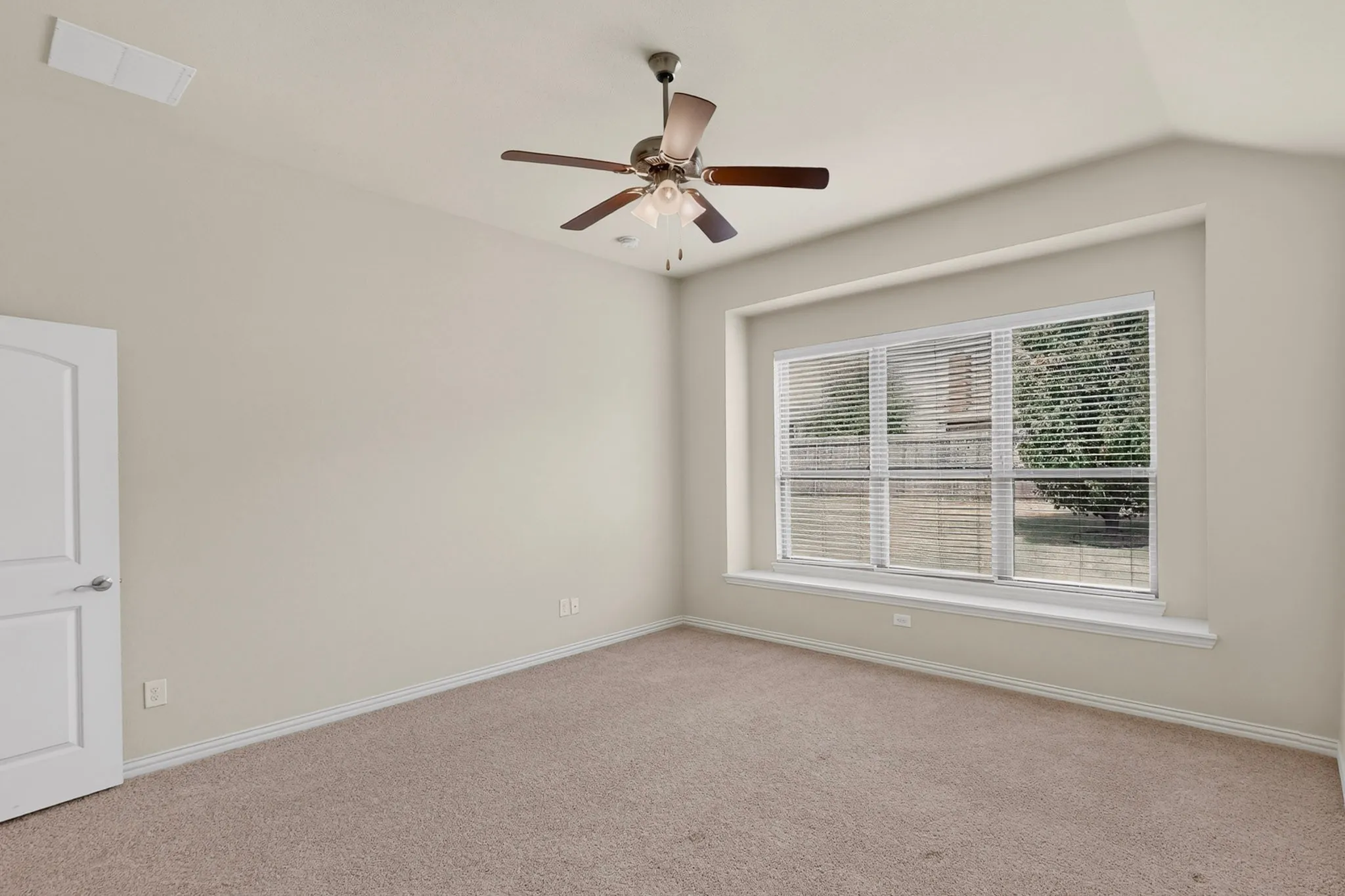 Single Family Residence For Rent in Collin County , 2100 Mc Allister, Princeton, Texas 75407, 3 Bedroom, 2 Bathroom, 2 Garage spaces, 1,740 Sqft, built in 2017, mls#21386261, Real Estate Agent in Princeton, Homes For Rent in Collin county, Homes For Rent in Princeton, Realtor in Princeton Texas, Real Estate Brokerage Independent Realty Texas, Luminita Cordes Realtor
