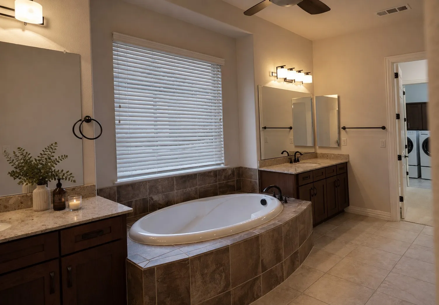 Single Family Residence For Sale in Denton County , 8908 Crestview, Denton, Texas 76207, 2 Bedroom, 3 Bathroom, 3 Garage spaces, 2,952 Sqft, built in 2011, mls#21343944, Real Estate Agent in Denton, Homes For Sale in Denton county, Homes For Sale in Denton, Realtor in Denton Texas, Real Estate Brokerage Independent Realty Texas, Luminita Cordes Realtor