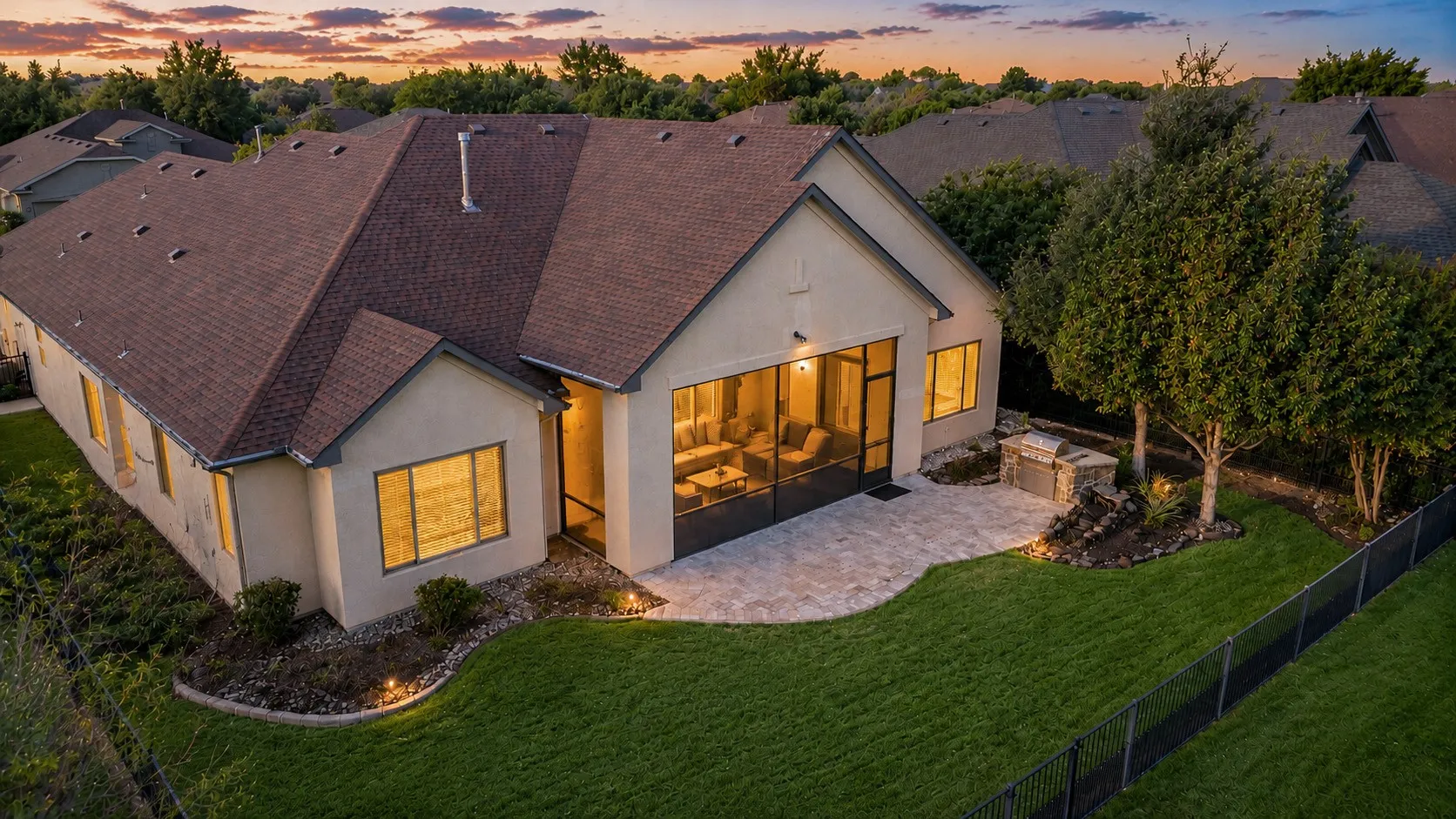 Single Family Residence For Sale in Denton County , 8908 Crestview, Denton, Texas 76207, 2 Bedroom, 3 Bathroom, 3 Garage spaces, 2,952 Sqft, built in 2011, mls#21343944, Real Estate Agent in Denton, Homes For Sale in Denton county, Homes For Sale in Denton, Realtor in Denton Texas, Real Estate Brokerage Independent Realty Texas, Luminita Cordes Realtor