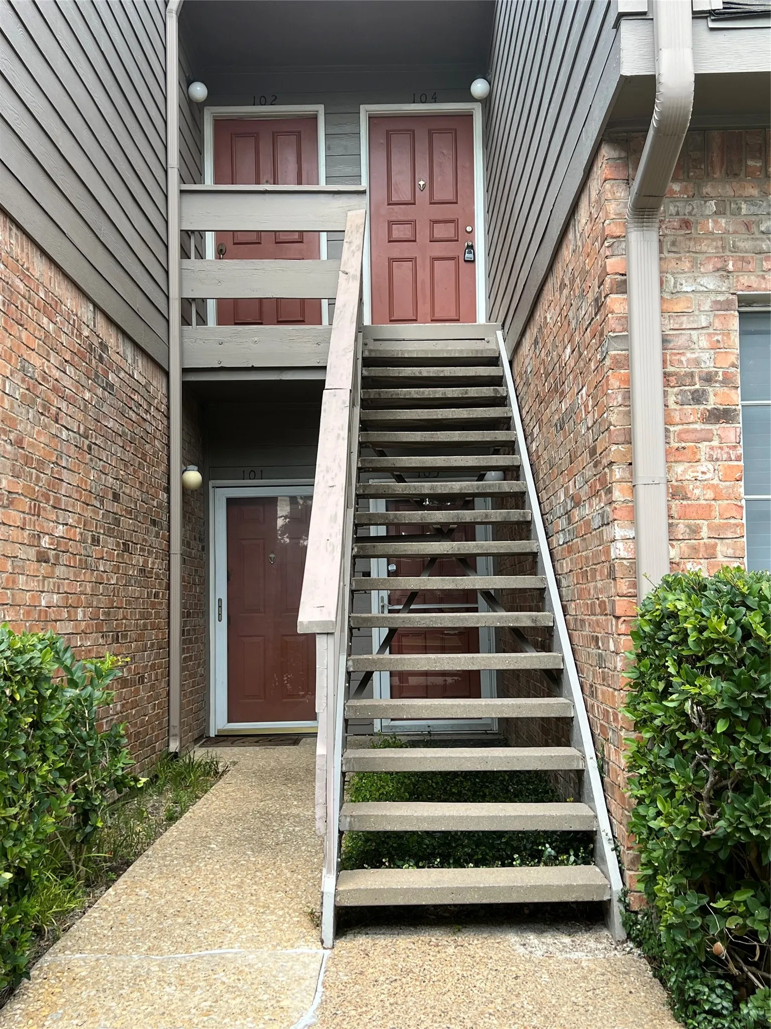 Condominium For Sale in Dallas County , 9801 Royal Lane 104 Bldg. E, Dallas, Texas 75231, 1 Bedroom, 1 Bathroom, Garage spaces, 767 Sqft, built in 1981, mls#21385950, Real Estate Agent in Dallas, Homes For Sale in Dallas county, Homes For Sale in Dallas, Realtor in Dallas Texas, Real Estate Brokerage Independent Realty Texas, Luminita Cordes Realtor