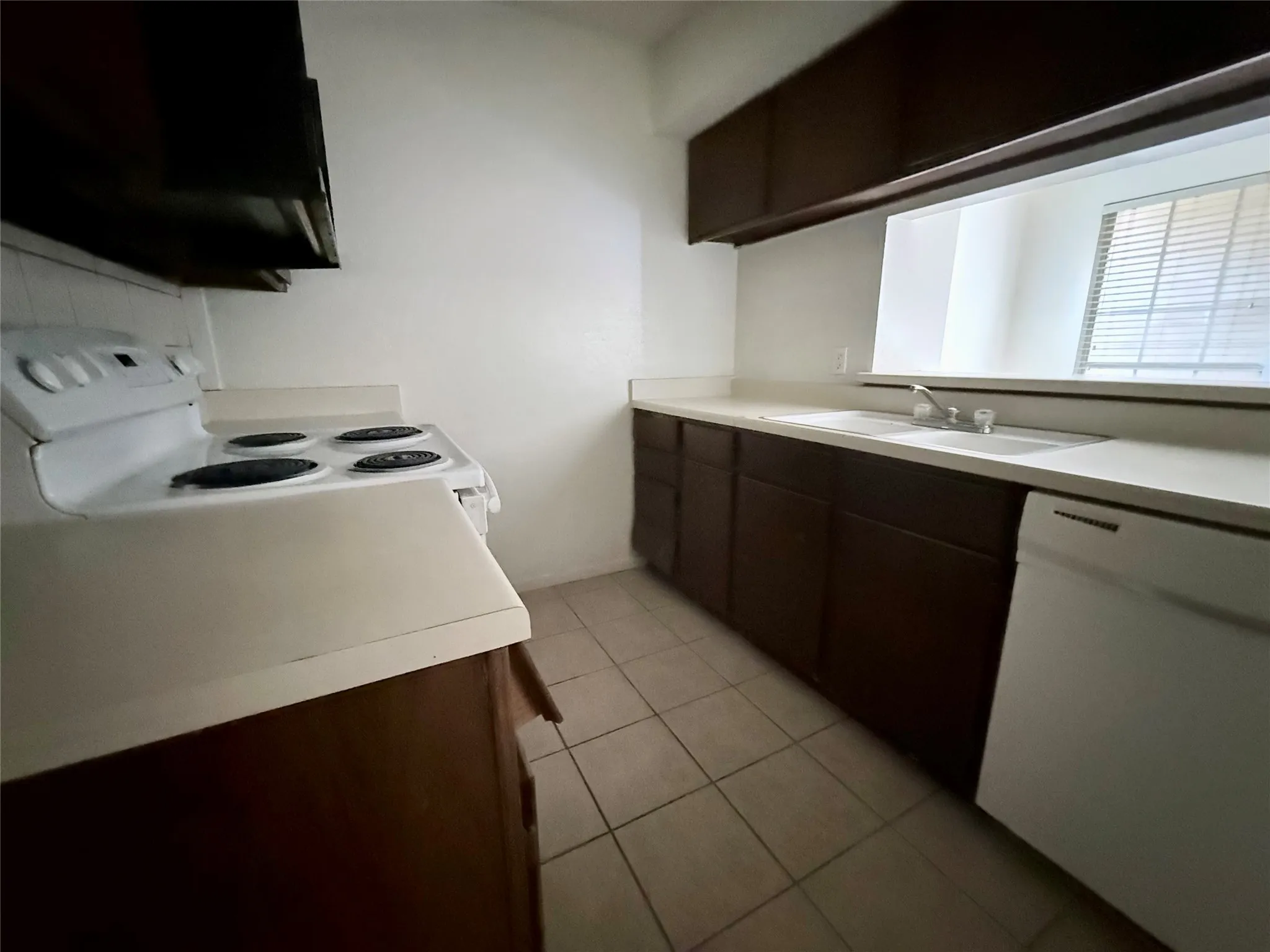Condominium For Rent in Dallas County , 12480 Abrams Road 504, Dallas, Texas 75243, 1 Bedroom, 1 Bathroom, Garage spaces, 689 Sqft, built in 1982, mls#21386273, Real Estate Agent in Dallas, Homes For Rent in Dallas county, Homes For Rent in Dallas, Realtor in Dallas Texas, Real Estate Brokerage Independent Realty Texas, Luminita Cordes Realtor