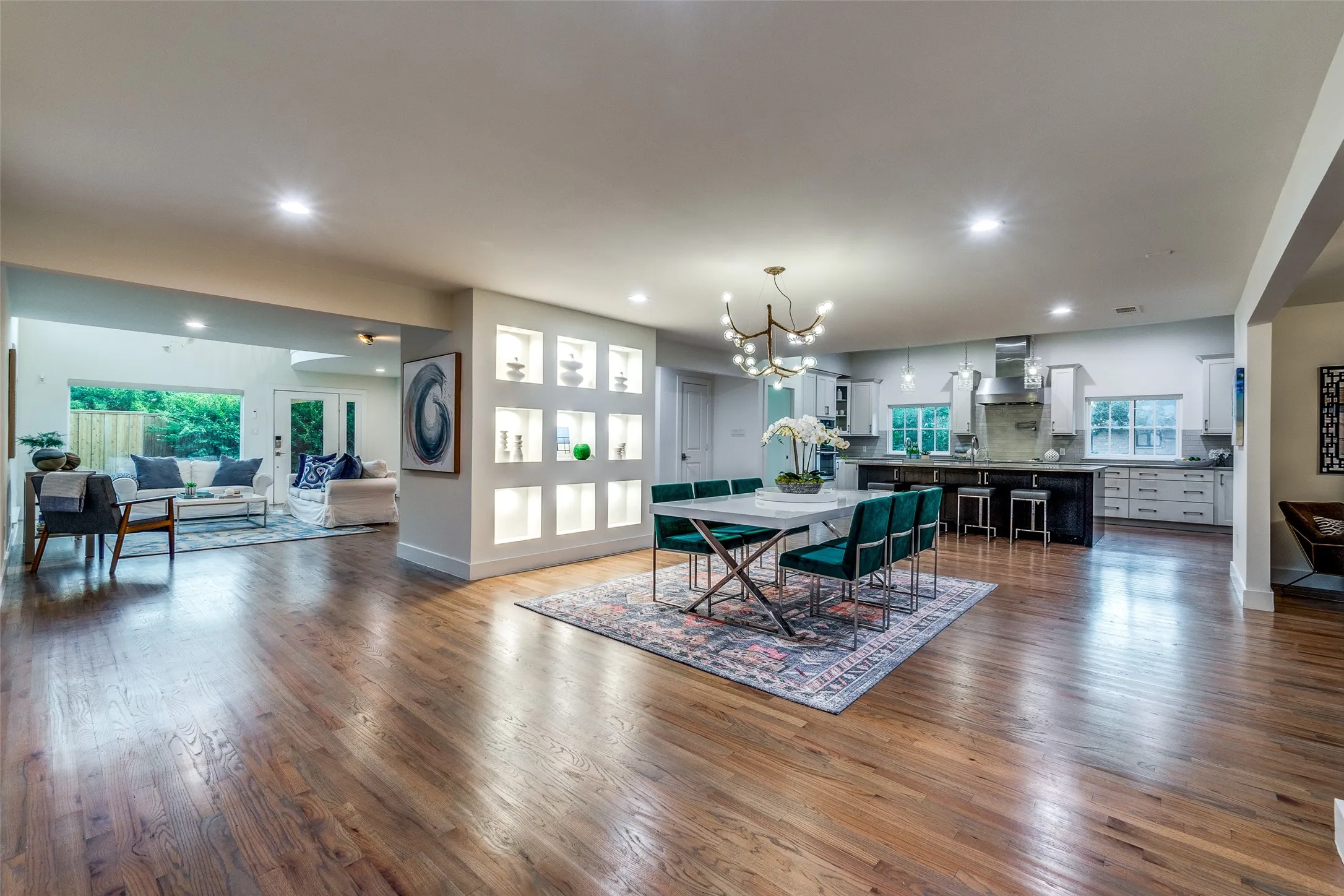 Single Family Residence For Sale in Dallas County , 5908 Melshire Drive, Dallas, Texas 75230, 4 Bedroom, 5 Bathroom, 2 Garage spaces, 4,169 Sqft, built in 1958, mls#21384717, Real Estate Agent in Dallas, Homes For Sale in Dallas county, Homes For Sale in Dallas, Realtor in Dallas Texas, Real Estate Brokerage Independent Realty Texas, Luminita Cordes Realtor
