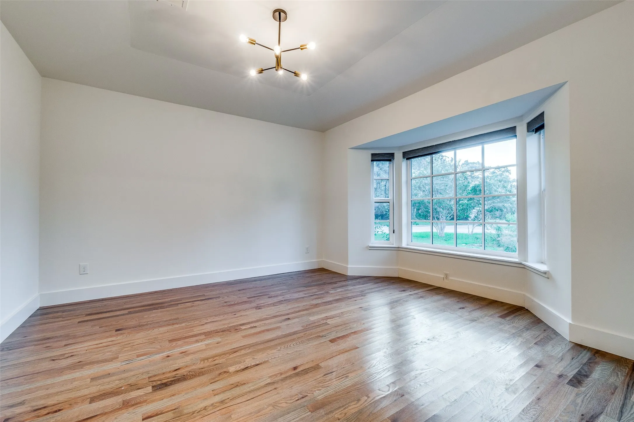 Single Family Residence For Sale in Dallas County , 5908 Melshire Drive, Dallas, Texas 75230, 4 Bedroom, 5 Bathroom, 2 Garage spaces, 4,169 Sqft, built in 1958, mls#21384717, Real Estate Agent in Dallas, Homes For Sale in Dallas county, Homes For Sale in Dallas, Realtor in Dallas Texas, Real Estate Brokerage Independent Realty Texas, Luminita Cordes Realtor