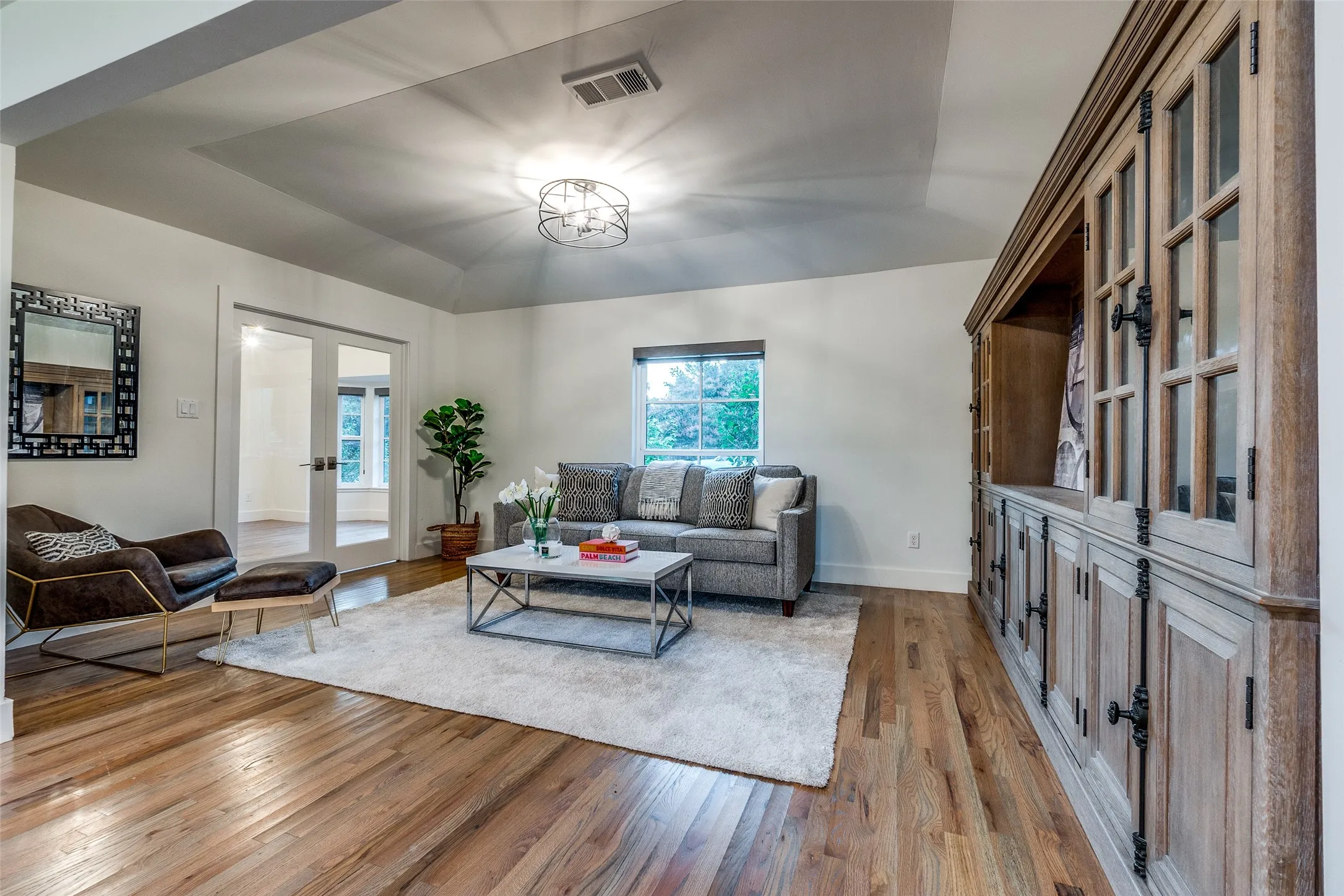 Single Family Residence For Sale in Dallas County , 5908 Melshire Drive, Dallas, Texas 75230, 4 Bedroom, 5 Bathroom, 2 Garage spaces, 4,169 Sqft, built in 1958, mls#21384717, Real Estate Agent in Dallas, Homes For Sale in Dallas county, Homes For Sale in Dallas, Realtor in Dallas Texas, Real Estate Brokerage Independent Realty Texas, Luminita Cordes Realtor