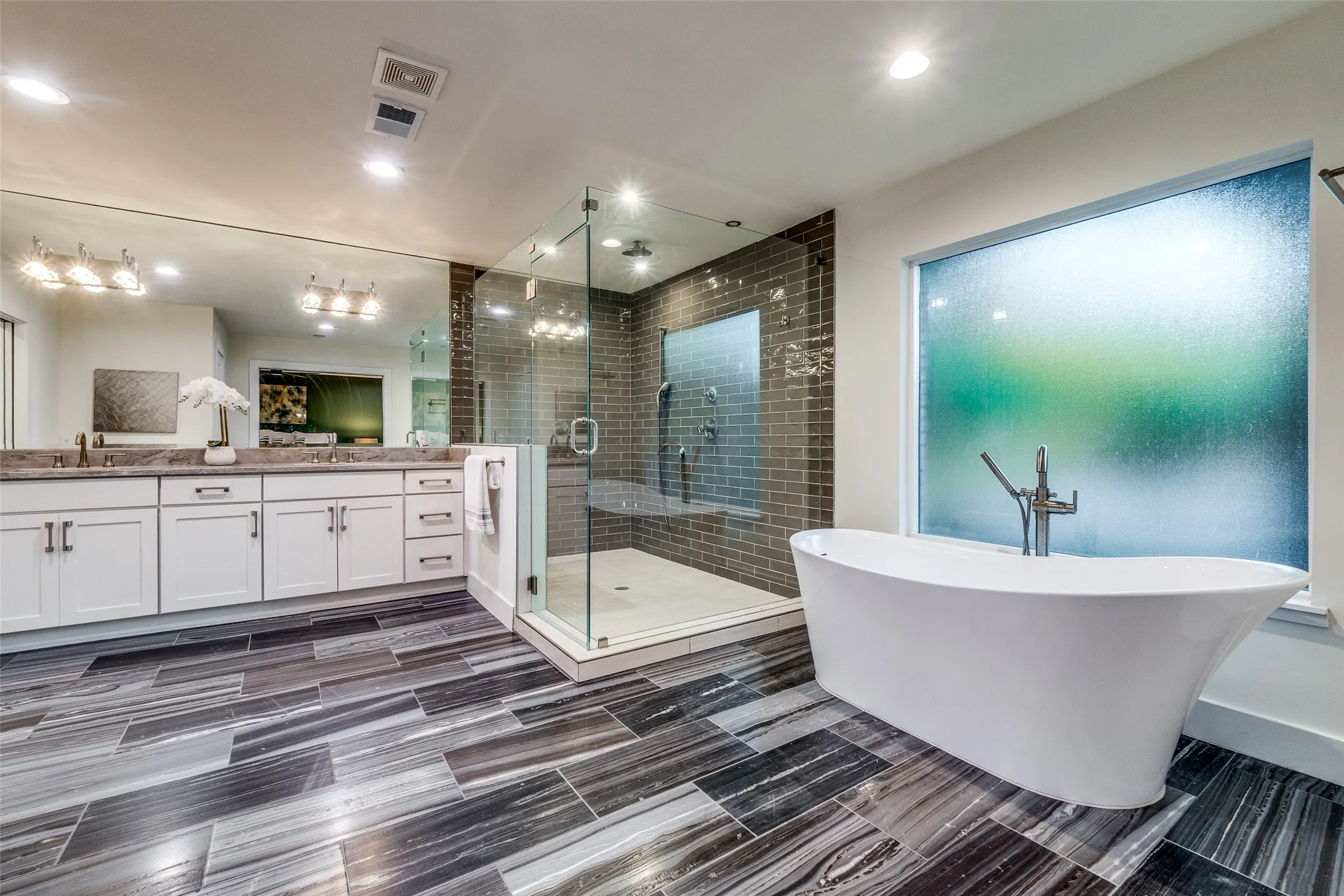 Single Family Residence For Sale in Dallas County , 5908 Melshire Drive, Dallas, Texas 75230, 4 Bedroom, 5 Bathroom, 2 Garage spaces, 4,169 Sqft, built in 1958, mls#21384717, Real Estate Agent in Dallas, Homes For Sale in Dallas county, Homes For Sale in Dallas, Realtor in Dallas Texas, Real Estate Brokerage Independent Realty Texas, Luminita Cordes Realtor