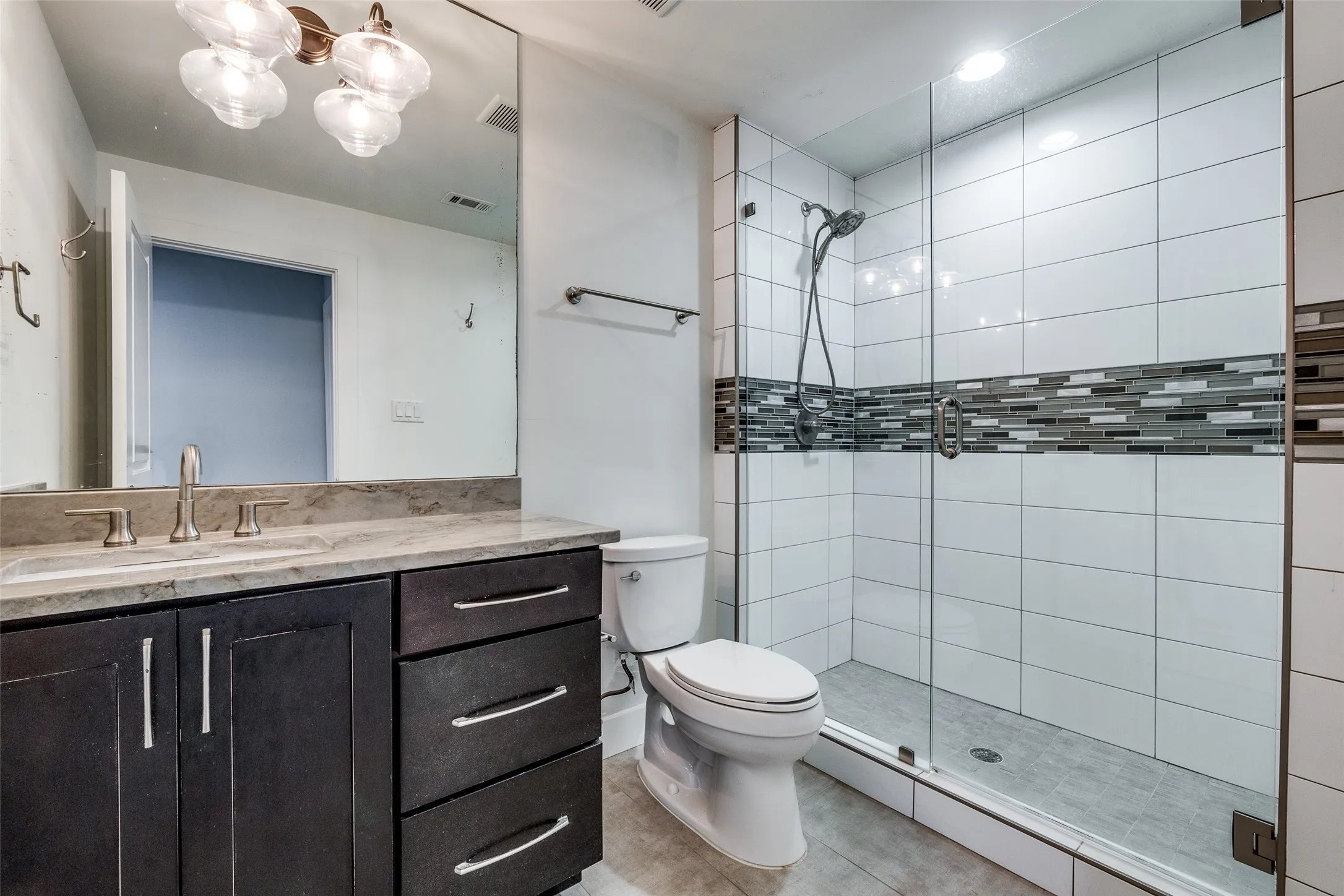 Single Family Residence For Sale in Dallas County , 5908 Melshire Drive, Dallas, Texas 75230, 4 Bedroom, 5 Bathroom, 2 Garage spaces, 4,169 Sqft, built in 1958, mls#21384717, Real Estate Agent in Dallas, Homes For Sale in Dallas county, Homes For Sale in Dallas, Realtor in Dallas Texas, Real Estate Brokerage Independent Realty Texas, Luminita Cordes Realtor