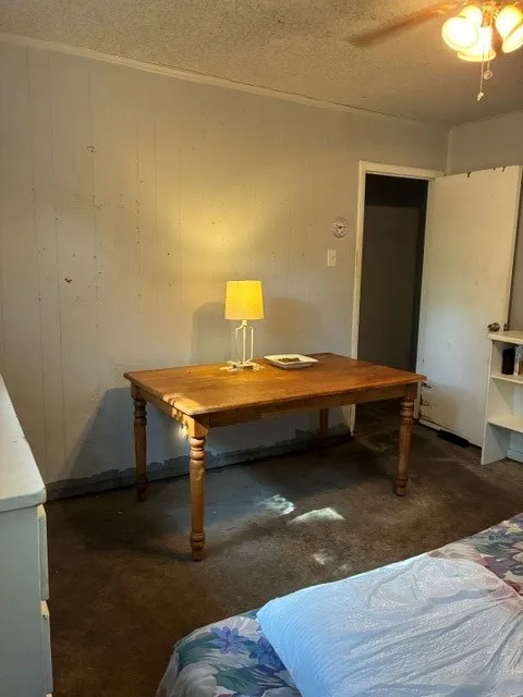 Single Family Residence For Sale in Henderson County , 14344 Jim Bowie, Log Cabin, Texas 75148, 3 Bedroom, 2 Bathroom, Garage spaces, 1,652 Sqft, built in 1973, mls#21386301, Real Estate Agent in Log Cabin, Homes For Sale in Henderson county, Homes For Sale in Log Cabin, Realtor in Log Cabin Texas, Real Estate Brokerage Independent Realty Texas, Luminita Cordes Realtor