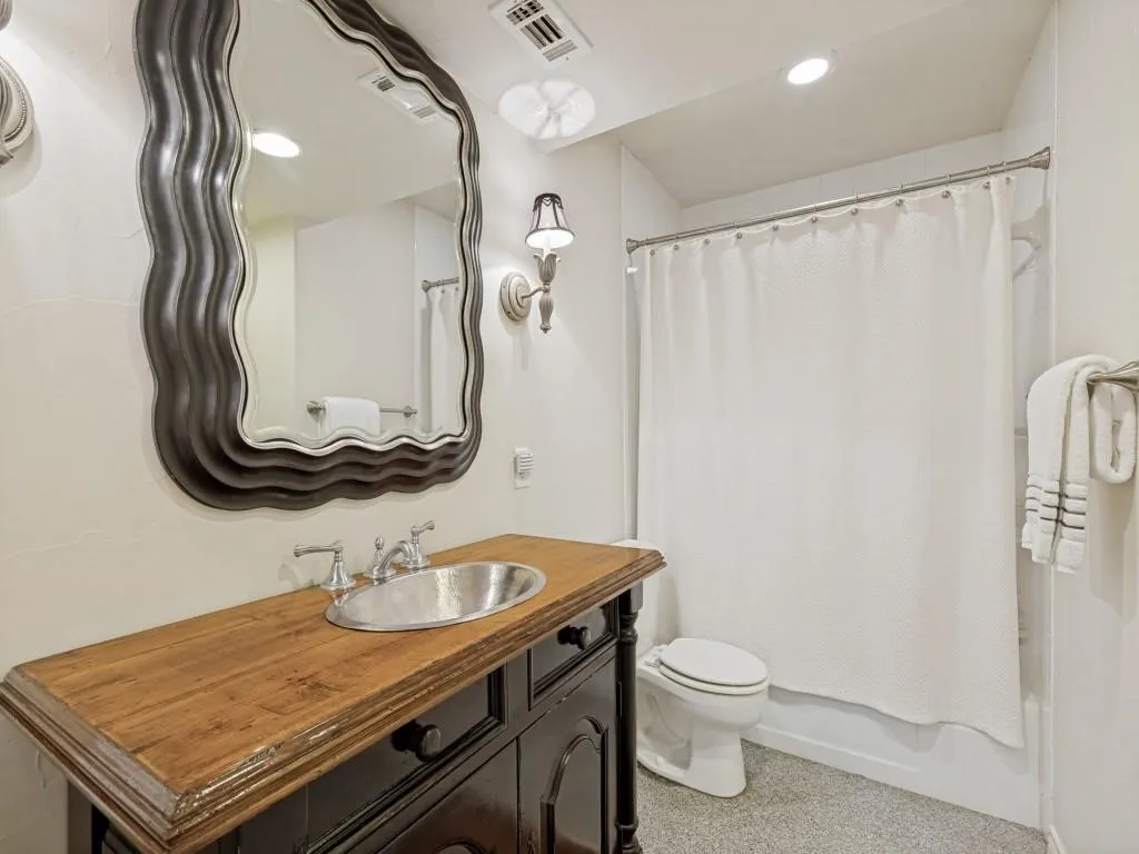 Condominium For Rent in Dallas County , 7617 Riverbrook Drive, Dallas, Texas 75230, 3 Bedroom, 3 Bathroom, Garage spaces, 1,630 Sqft, built in 1969, mls#21385474, Real Estate Agent in Dallas, Homes For Rent in Dallas county, Homes For Rent in Dallas, Realtor in Dallas Texas, Real Estate Brokerage Independent Realty Texas, Luminita Cordes Realtor