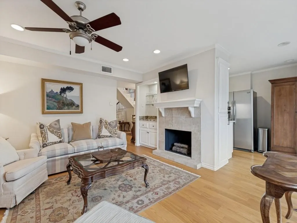 Condominium For Rent in Dallas County , 7617 Riverbrook Drive, Dallas, Texas 75230, 3 Bedroom, 3 Bathroom, Garage spaces, 1,630 Sqft, built in 1969, mls#21385474, Real Estate Agent in Dallas, Homes For Rent in Dallas county, Homes For Rent in Dallas, Realtor in Dallas Texas, Real Estate Brokerage Independent Realty Texas, Luminita Cordes Realtor