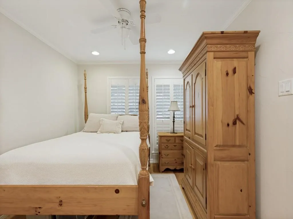 Condominium For Rent in Dallas County , 7617 Riverbrook Drive, Dallas, Texas 75230, 3 Bedroom, 3 Bathroom, Garage spaces, 1,630 Sqft, built in 1969, mls#21385474, Real Estate Agent in Dallas, Homes For Rent in Dallas county, Homes For Rent in Dallas, Realtor in Dallas Texas, Real Estate Brokerage Independent Realty Texas, Luminita Cordes Realtor