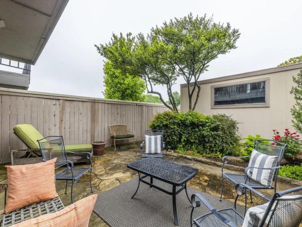 Condominium For Rent in Dallas County , 7617 Riverbrook Drive, Dallas, Texas 75230, 3 Bedroom, 3 Bathroom, Garage spaces, 1,630 Sqft, built in 1969, mls#21385474, Real Estate Agent in Dallas, Homes For Rent in Dallas county, Homes For Rent in Dallas, Realtor in Dallas Texas, Real Estate Brokerage Independent Realty Texas, Luminita Cordes Realtor