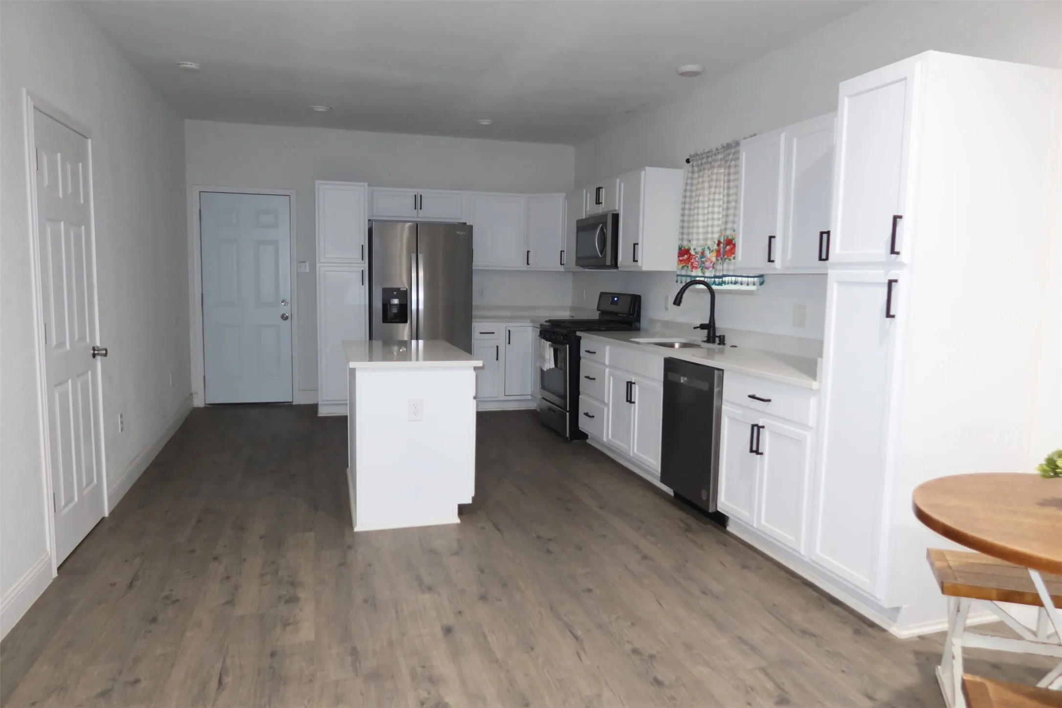 Single Family Residence For Sale in Baylor County , 707 N FOLEY Street, Seymour, Texas 76308, 4 Bedroom, 2 Bathroom, 2 Garage spaces, 1,753 Sqft, built in 1937, mls#21386213, Real Estate Agent in Seymour, Homes For Sale in Baylor county, Homes For Sale in Seymour, Realtor in Seymour Texas, Real Estate Brokerage Independent Realty Texas, Luminita Cordes Realtor