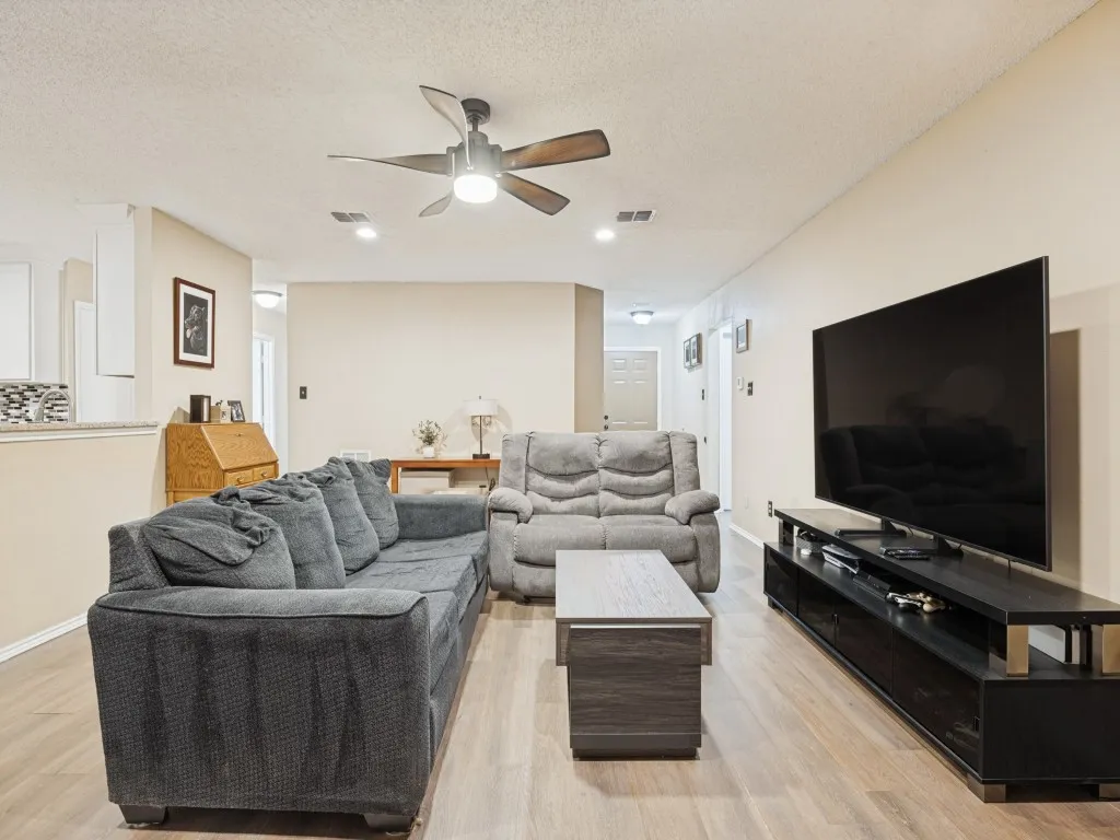 Single Family Residence For Sale in Collin County , 1512 Starpoint Lane, Wylie, Texas 75098, 3 Bedroom, 2 Bathroom, 2 Garage spaces, 1,588 Sqft, built in 1999, mls#21385944, Real Estate Agent in Wylie, Homes For Sale in Collin county, Homes For Sale in Wylie, Realtor in Wylie Texas, Real Estate Brokerage Independent Realty Texas, Luminita Cordes Realtor