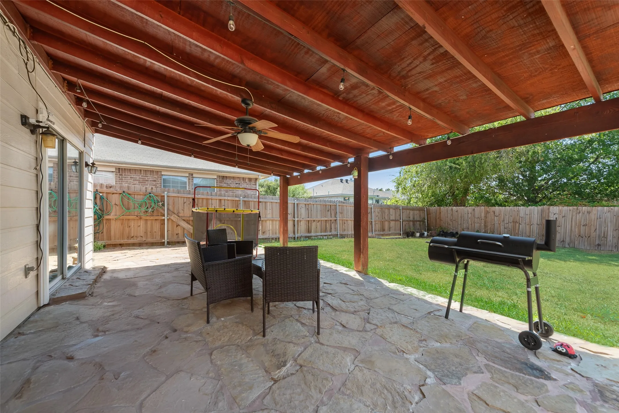 Single Family Residence For Sale in Tarrant County , 13529 Lost Spurs Road, Fort Worth, Texas 76262, 4 Bedroom, 3 Bathroom, 2 Garage spaces, 2,402 Sqft, built in 2001, mls#21386284, Real Estate Agent in Fort Worth, Homes For Sale in Tarrant county, Homes For Sale in Fort Worth, Realtor in Fort Worth Texas, Real Estate Brokerage Independent Realty Texas, Luminita Cordes Realtor
