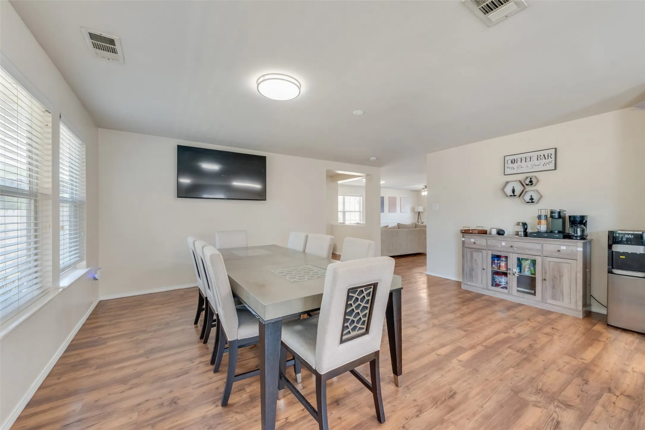 Single Family Residence For Sale in Tarrant County , 13529 Lost Spurs Road, Fort Worth, Texas 76262, 4 Bedroom, 3 Bathroom, 2 Garage spaces, 2,402 Sqft, built in 2001, mls#21386284, Real Estate Agent in Fort Worth, Homes For Sale in Tarrant county, Homes For Sale in Fort Worth, Realtor in Fort Worth Texas, Real Estate Brokerage Independent Realty Texas, Luminita Cordes Realtor