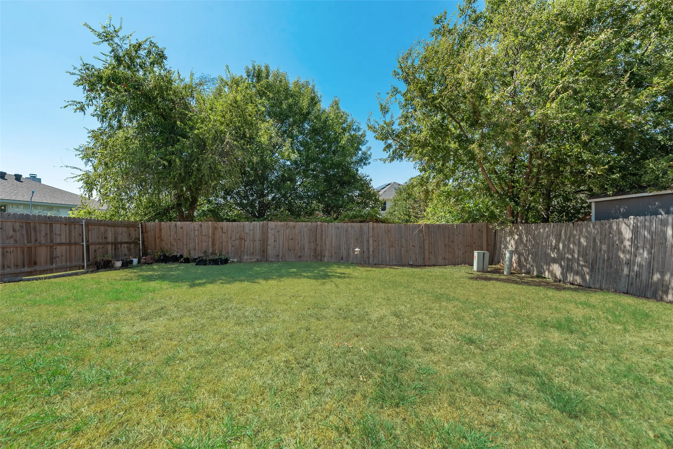 Single Family Residence For Sale in Tarrant County , 13529 Lost Spurs Road, Fort Worth, Texas 76262, 4 Bedroom, 3 Bathroom, 2 Garage spaces, 2,402 Sqft, built in 2001, mls#21386284, Real Estate Agent in Fort Worth, Homes For Sale in Tarrant county, Homes For Sale in Fort Worth, Realtor in Fort Worth Texas, Real Estate Brokerage Independent Realty Texas, Luminita Cordes Realtor