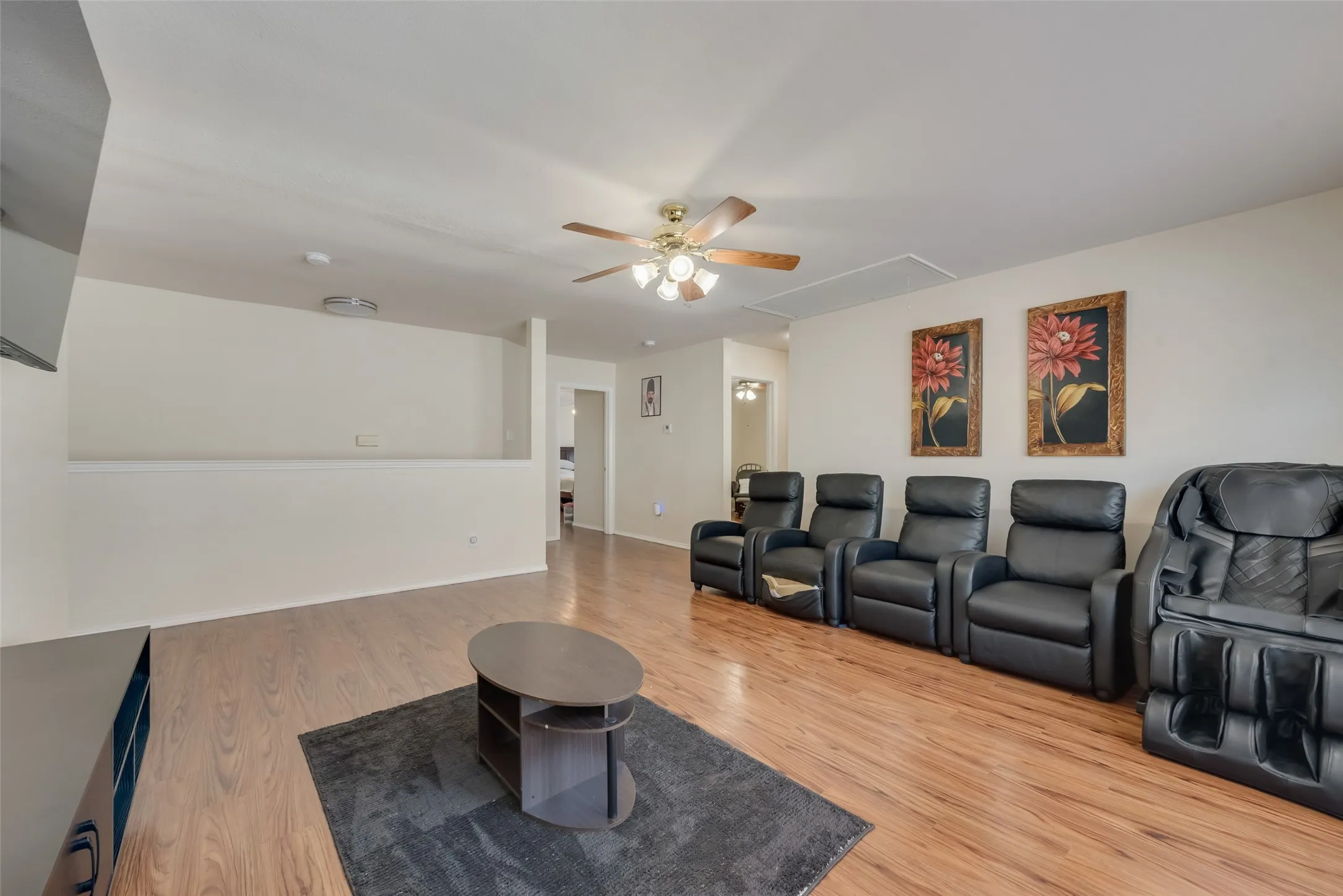 Single Family Residence For Sale in Tarrant County , 13529 Lost Spurs Road, Fort Worth, Texas 76262, 4 Bedroom, 3 Bathroom, 2 Garage spaces, 2,402 Sqft, built in 2001, mls#21386284, Real Estate Agent in Fort Worth, Homes For Sale in Tarrant county, Homes For Sale in Fort Worth, Realtor in Fort Worth Texas, Real Estate Brokerage Independent Realty Texas, Luminita Cordes Realtor